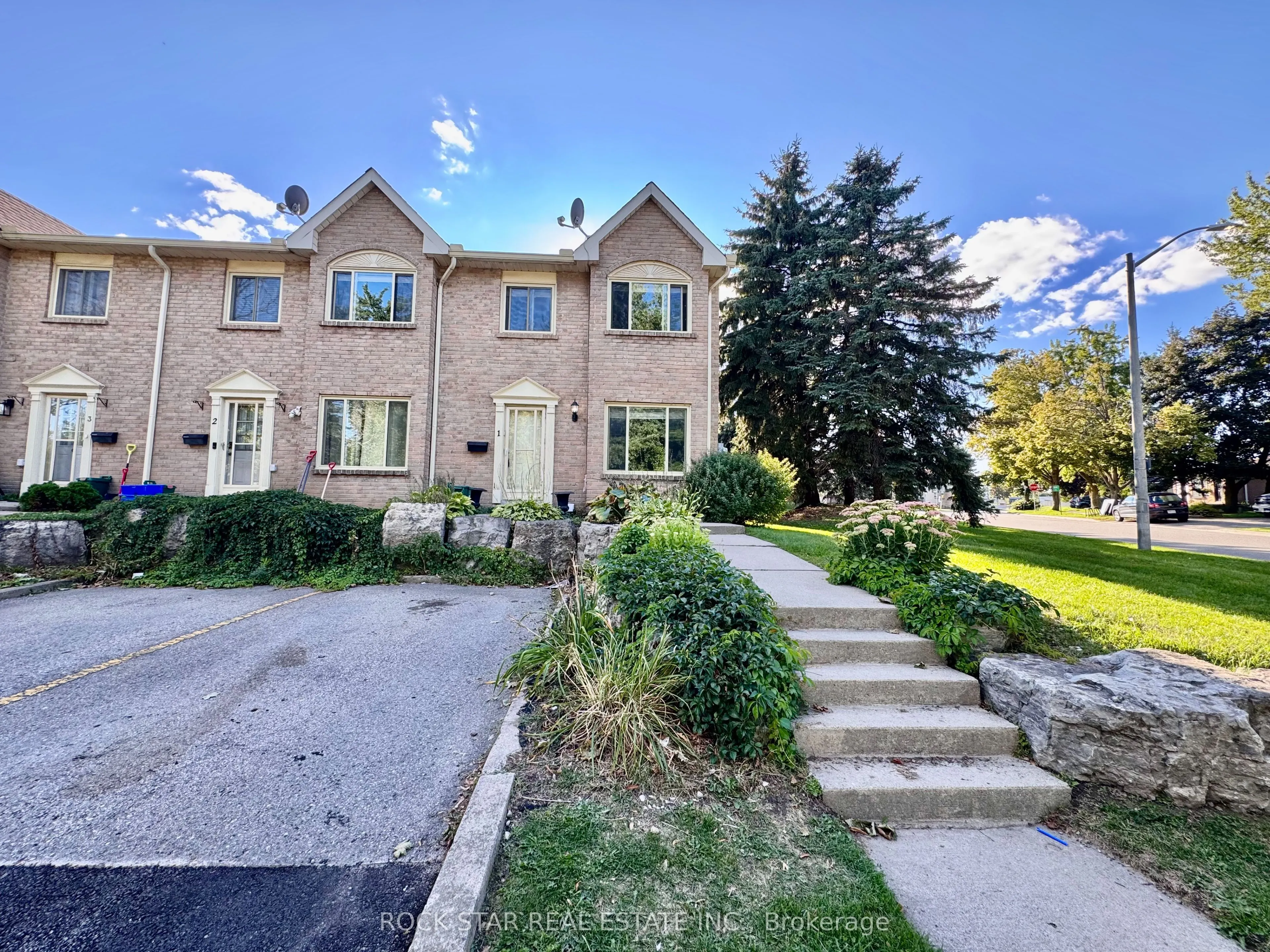 2 Cedar Drive, #1