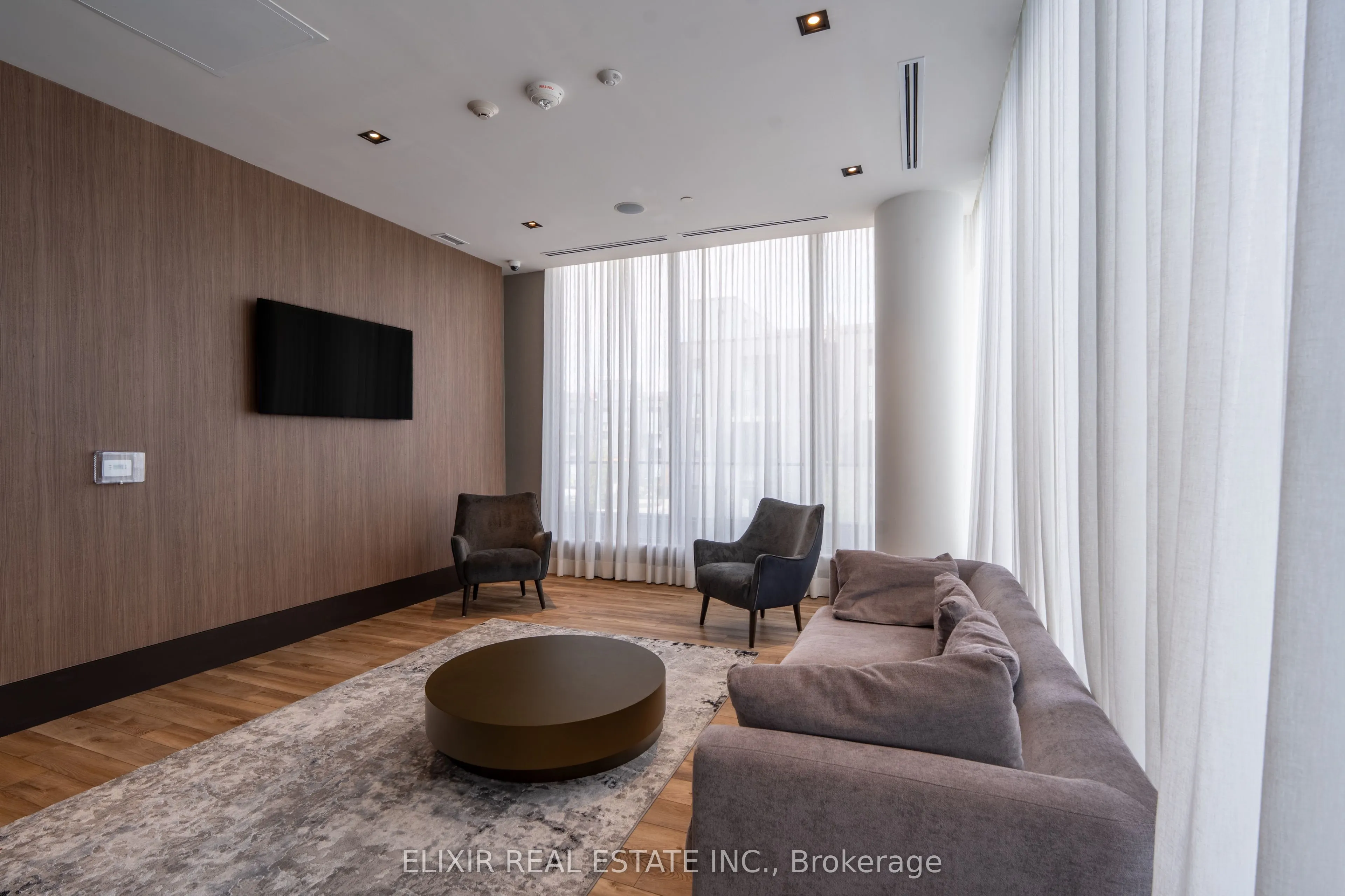 4208 Dundas Street W, #615