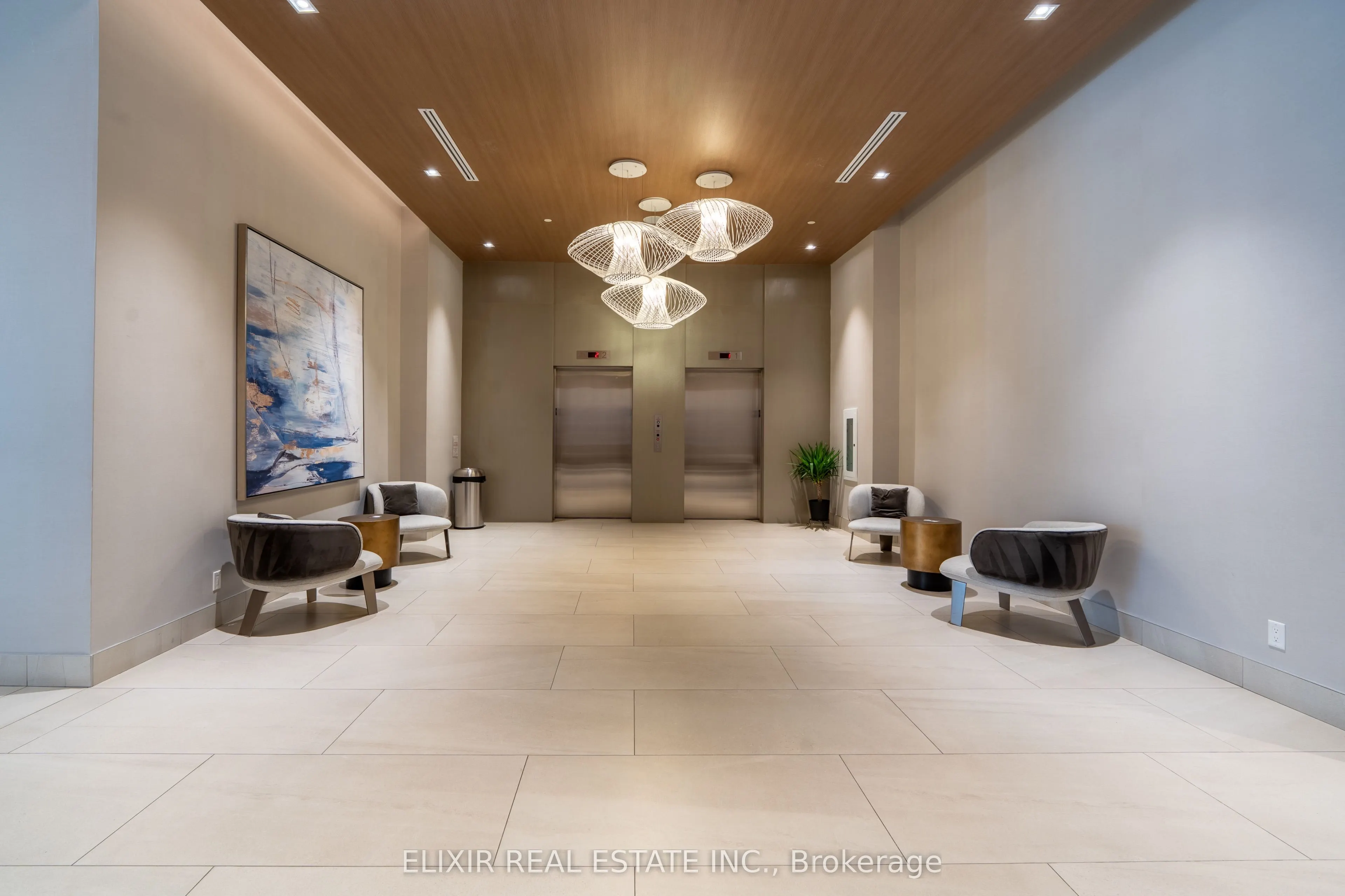 4208 Dundas Street W, #615