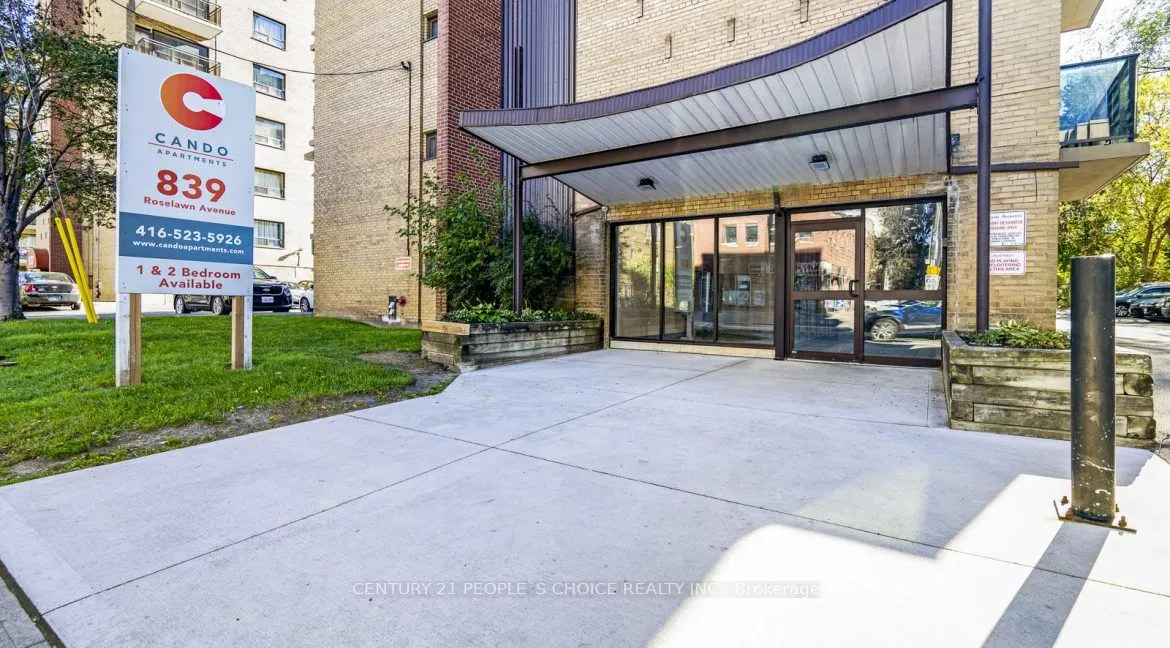 839 Roselawn Avenue, #404
