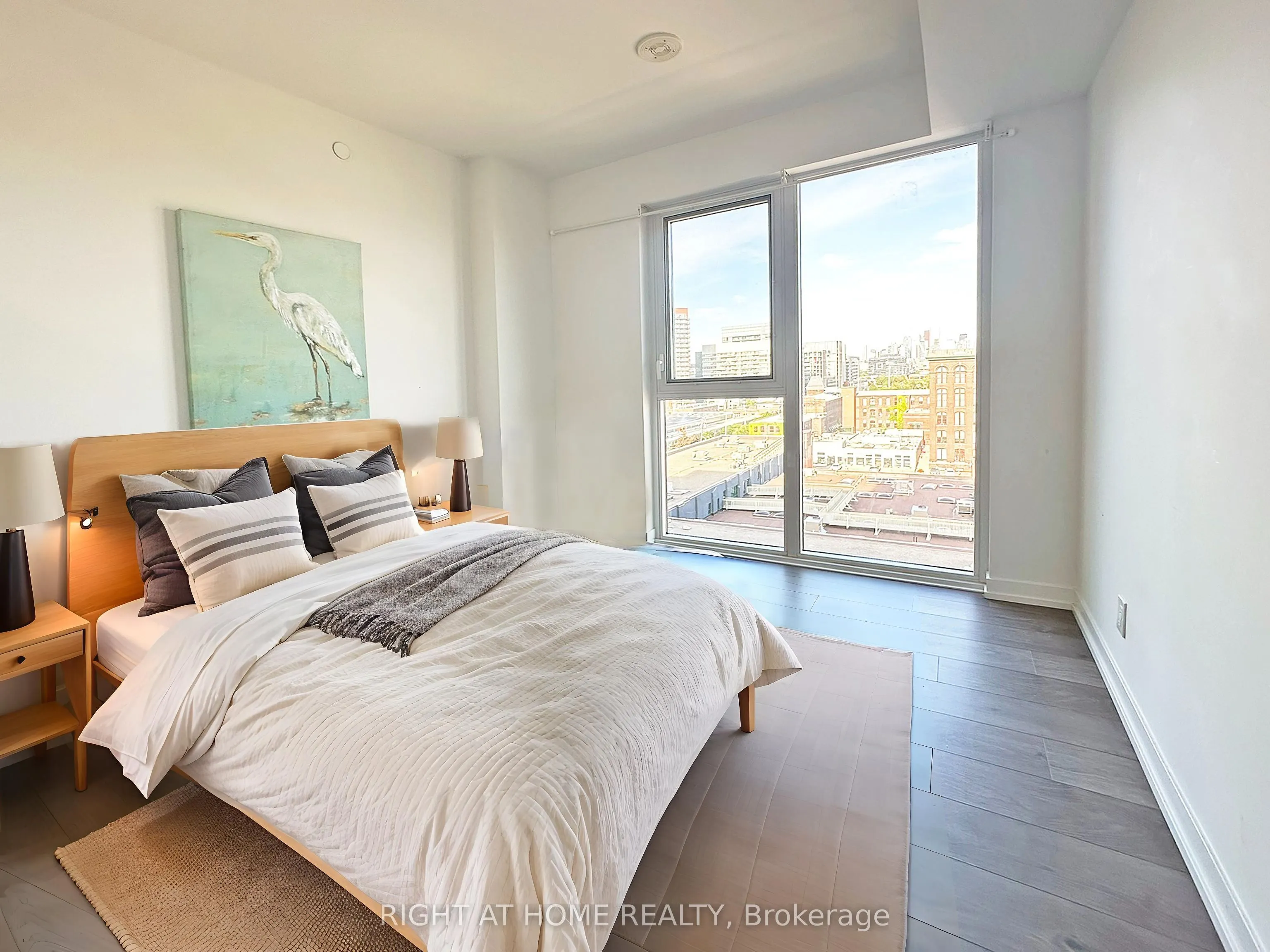 270 dufferin Street, #703