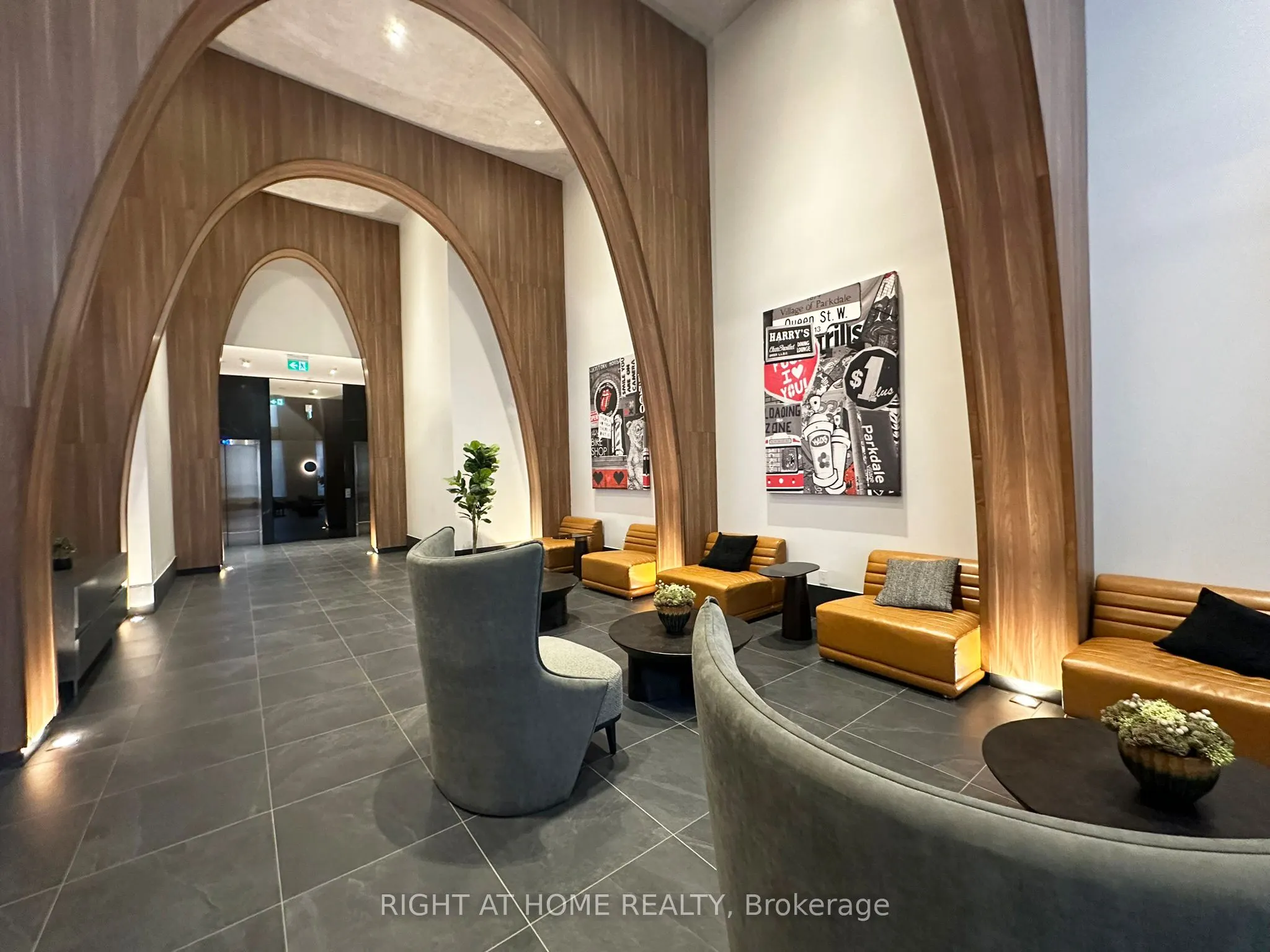 270 dufferin Street, #703