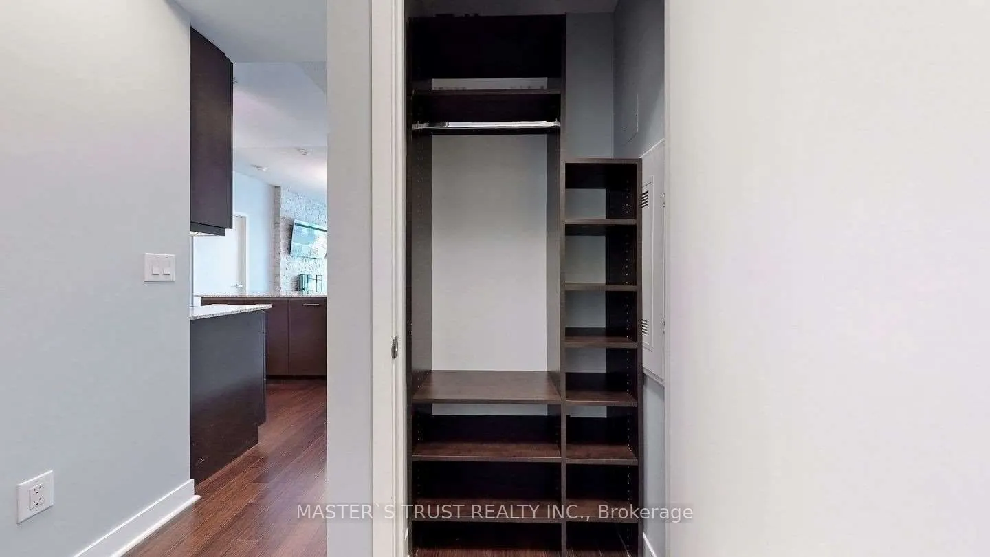 365 Prince Of Wales Drive, #1009