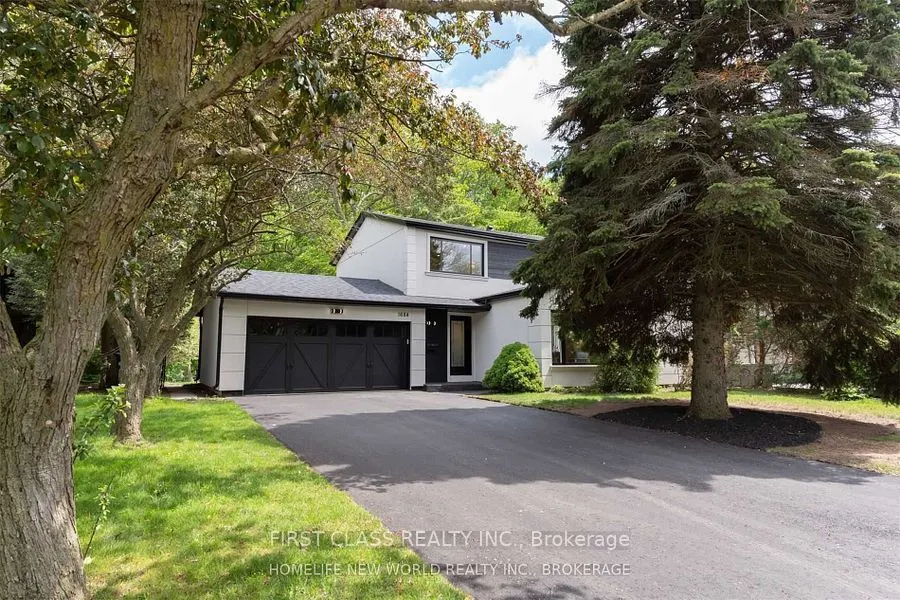 1684 Angela Crescent