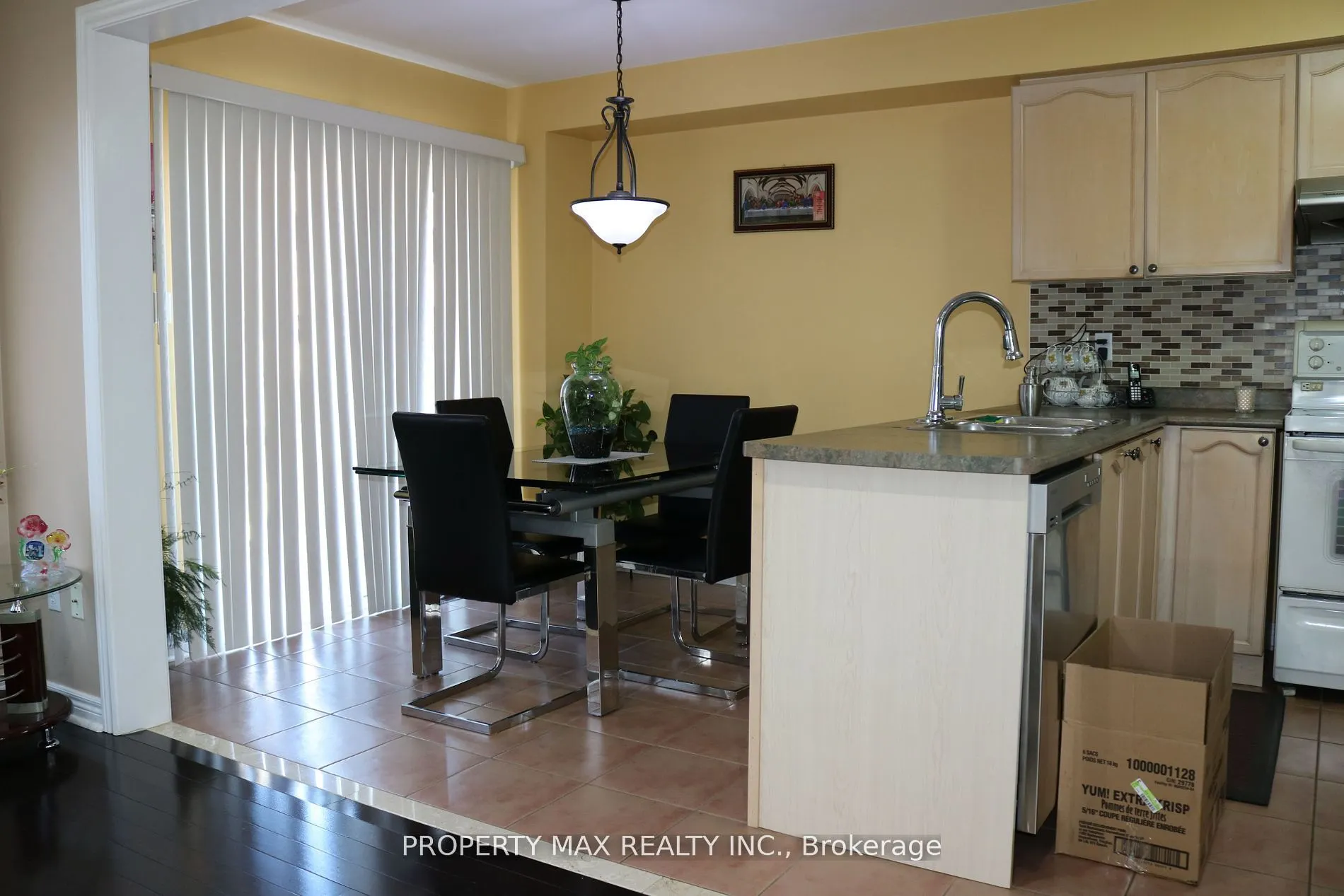 14 Rivermere Court
