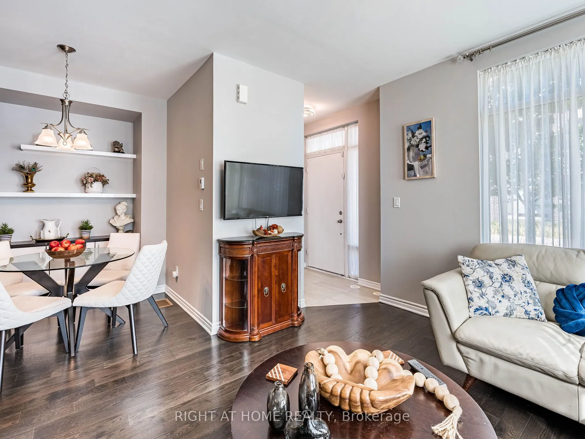26 APPLEWOOD Lane, #44