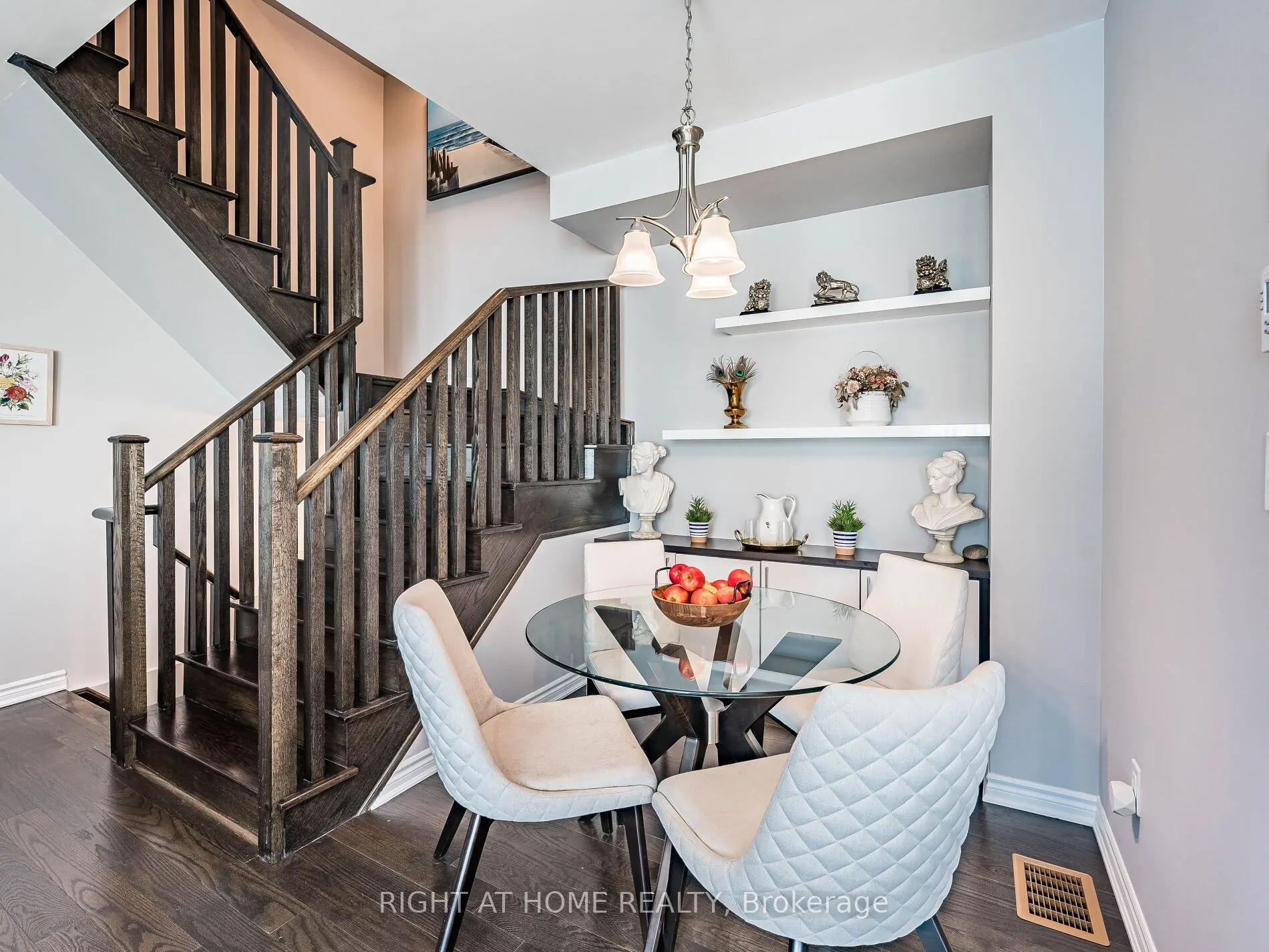 26 APPLEWOOD Lane, #44