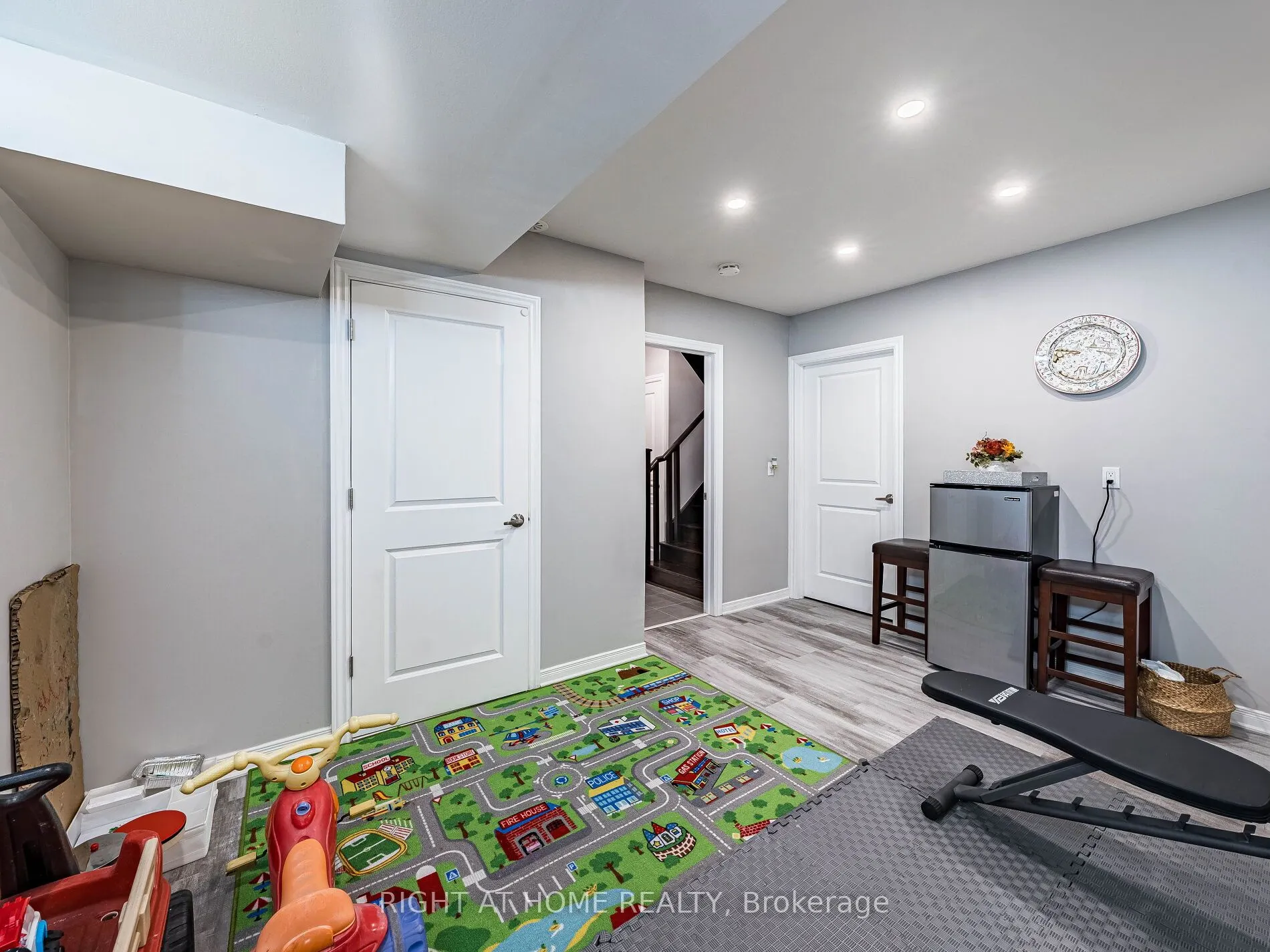 26 APPLEWOOD Lane, #44