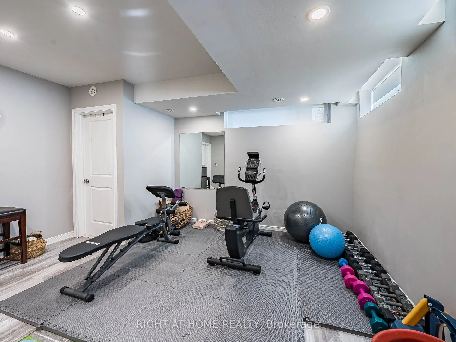 26 APPLEWOOD Lane, #44