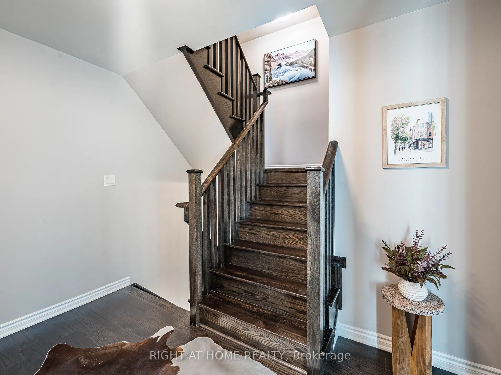 26 APPLEWOOD Lane, #44