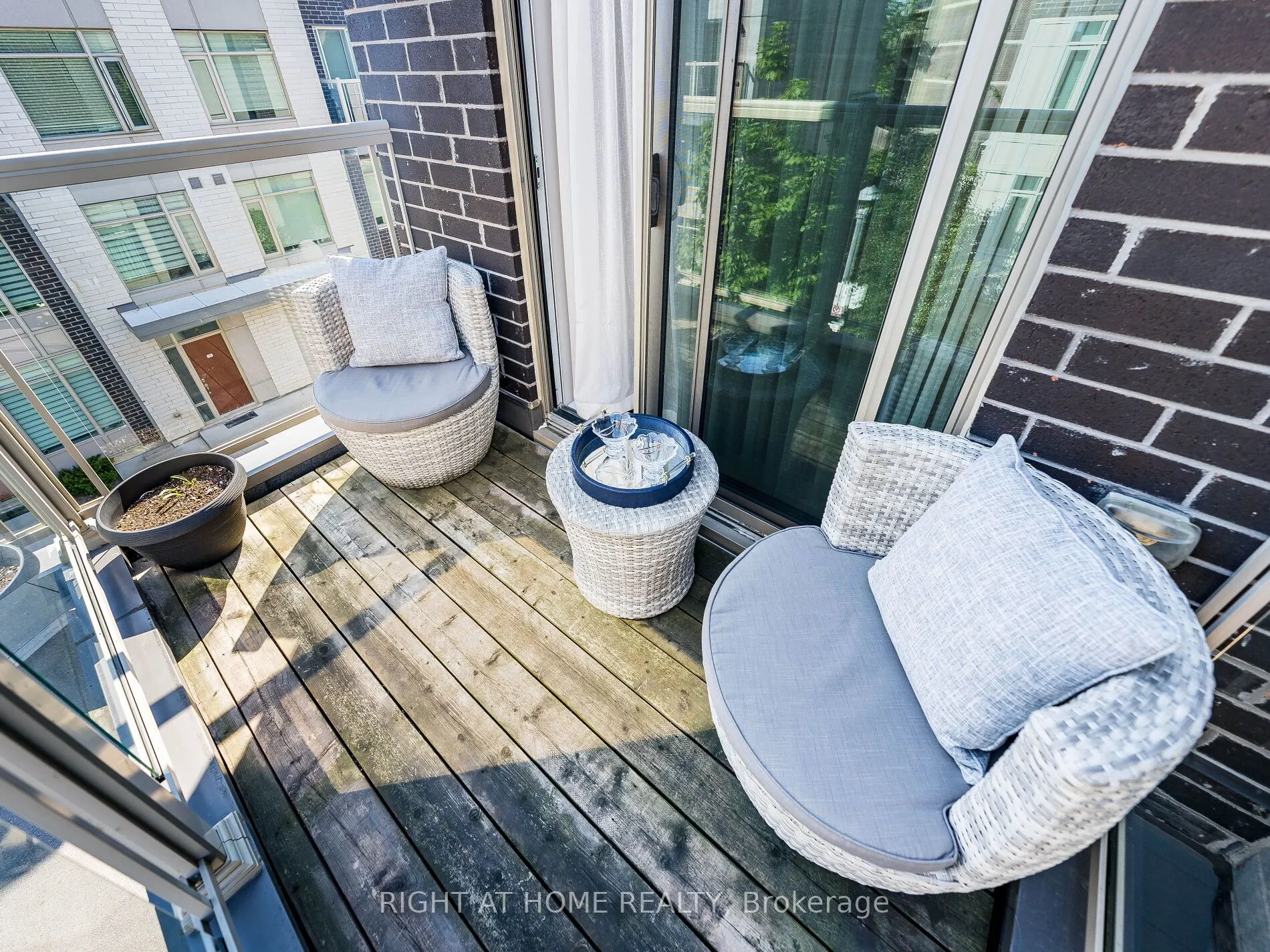 26 APPLEWOOD Lane, #44