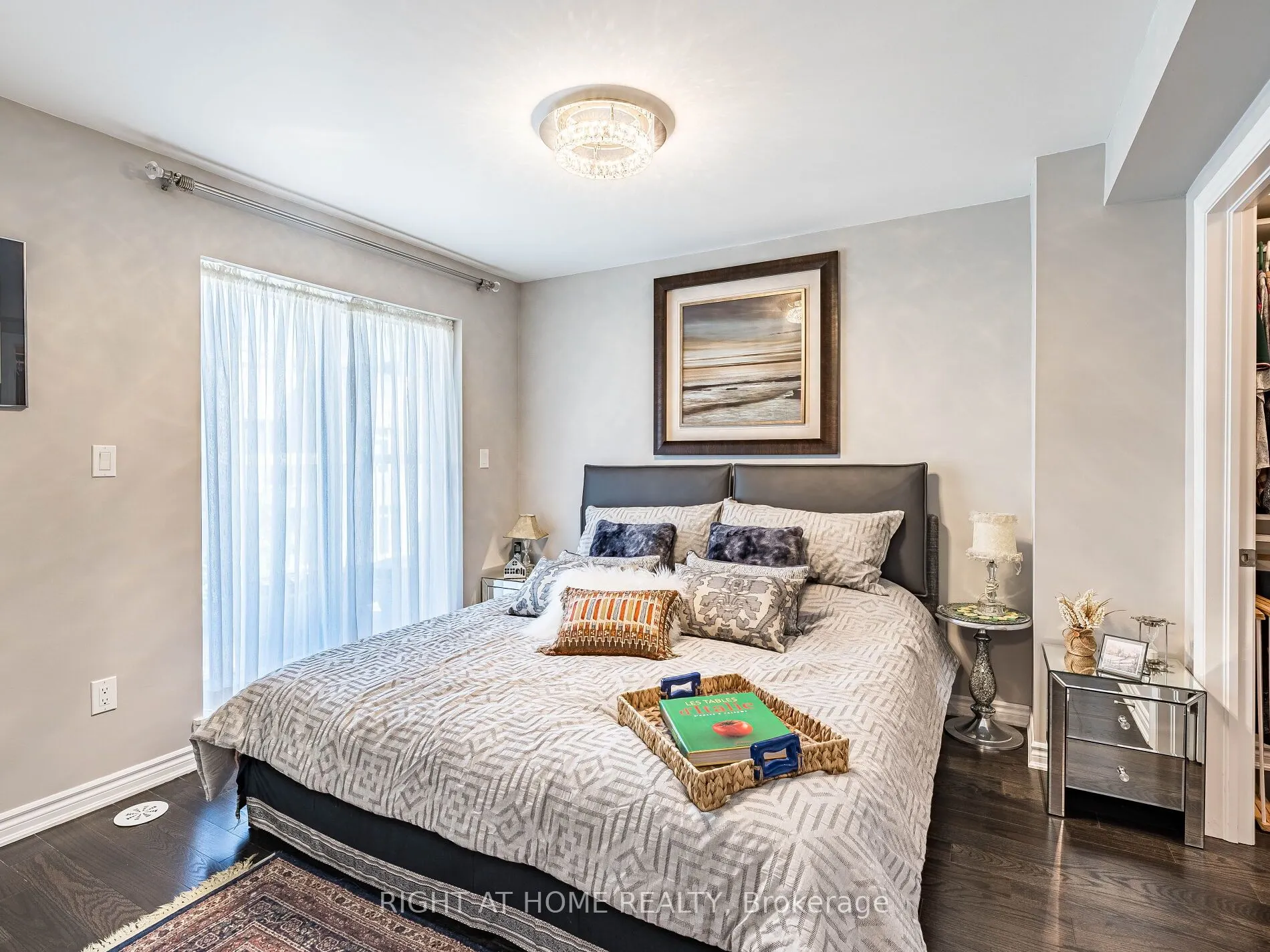 26 APPLEWOOD Lane, #44
