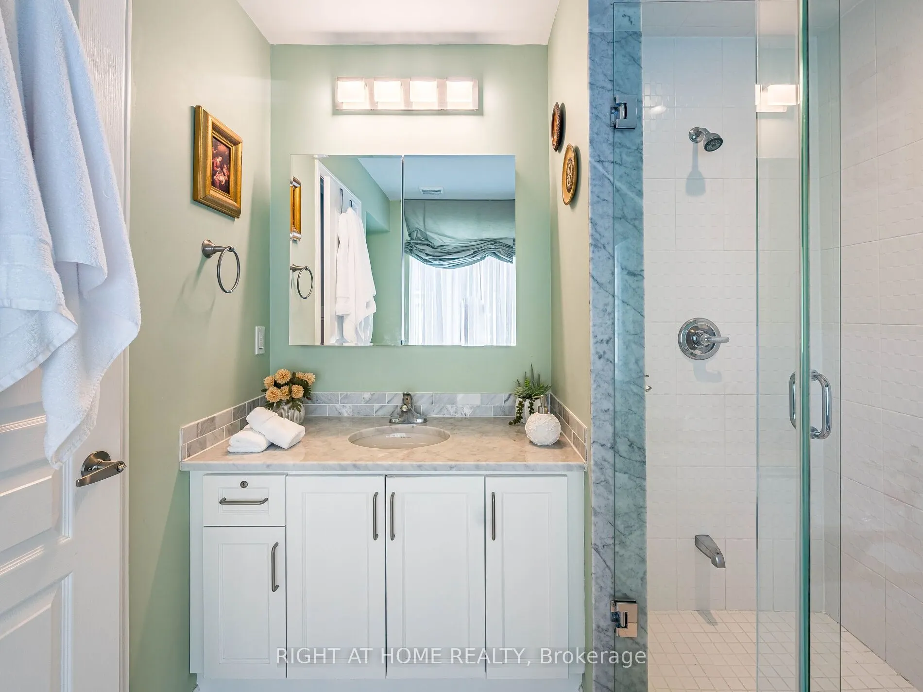 26 APPLEWOOD Lane, #44