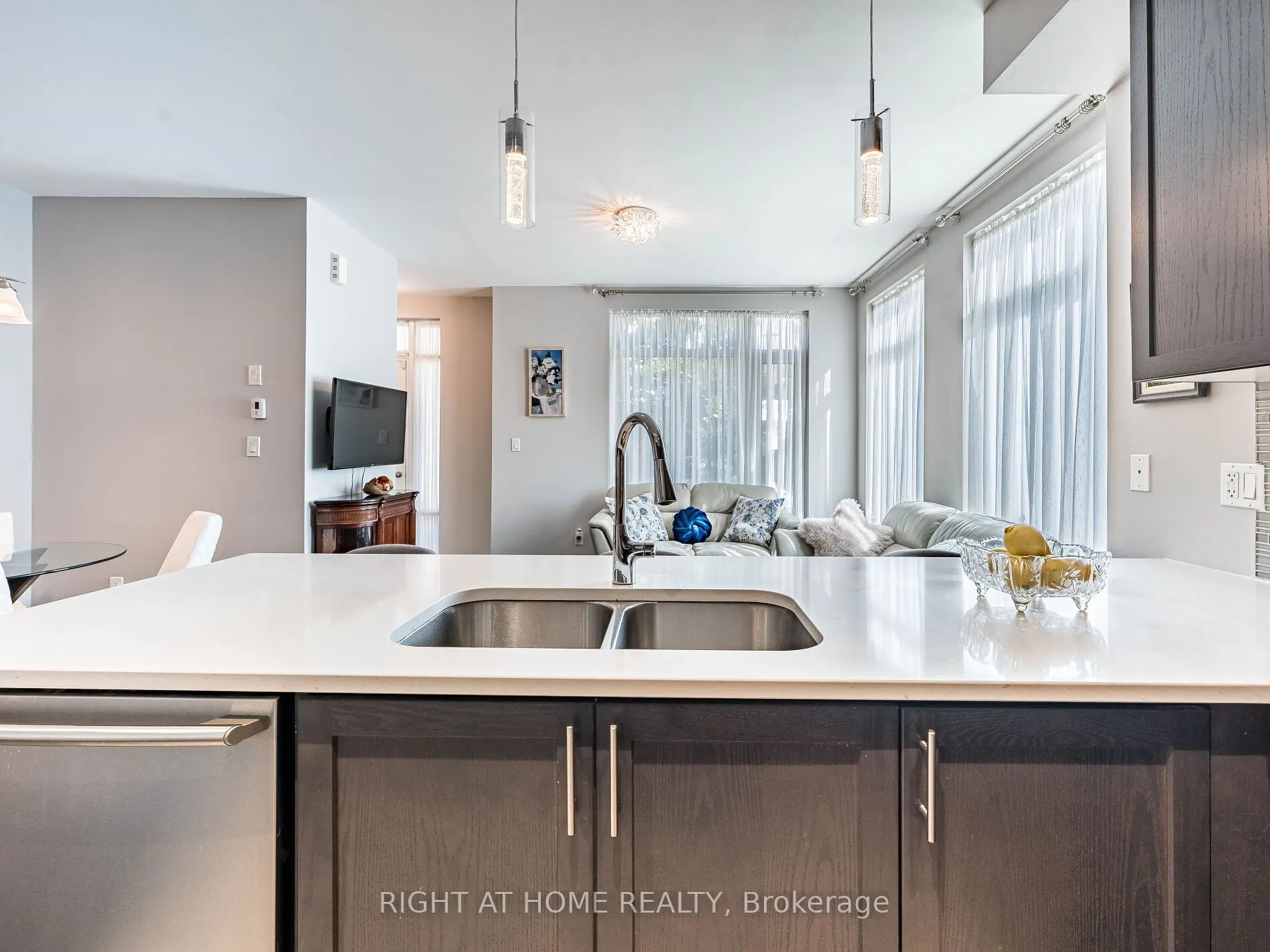 26 APPLEWOOD Lane, #44
