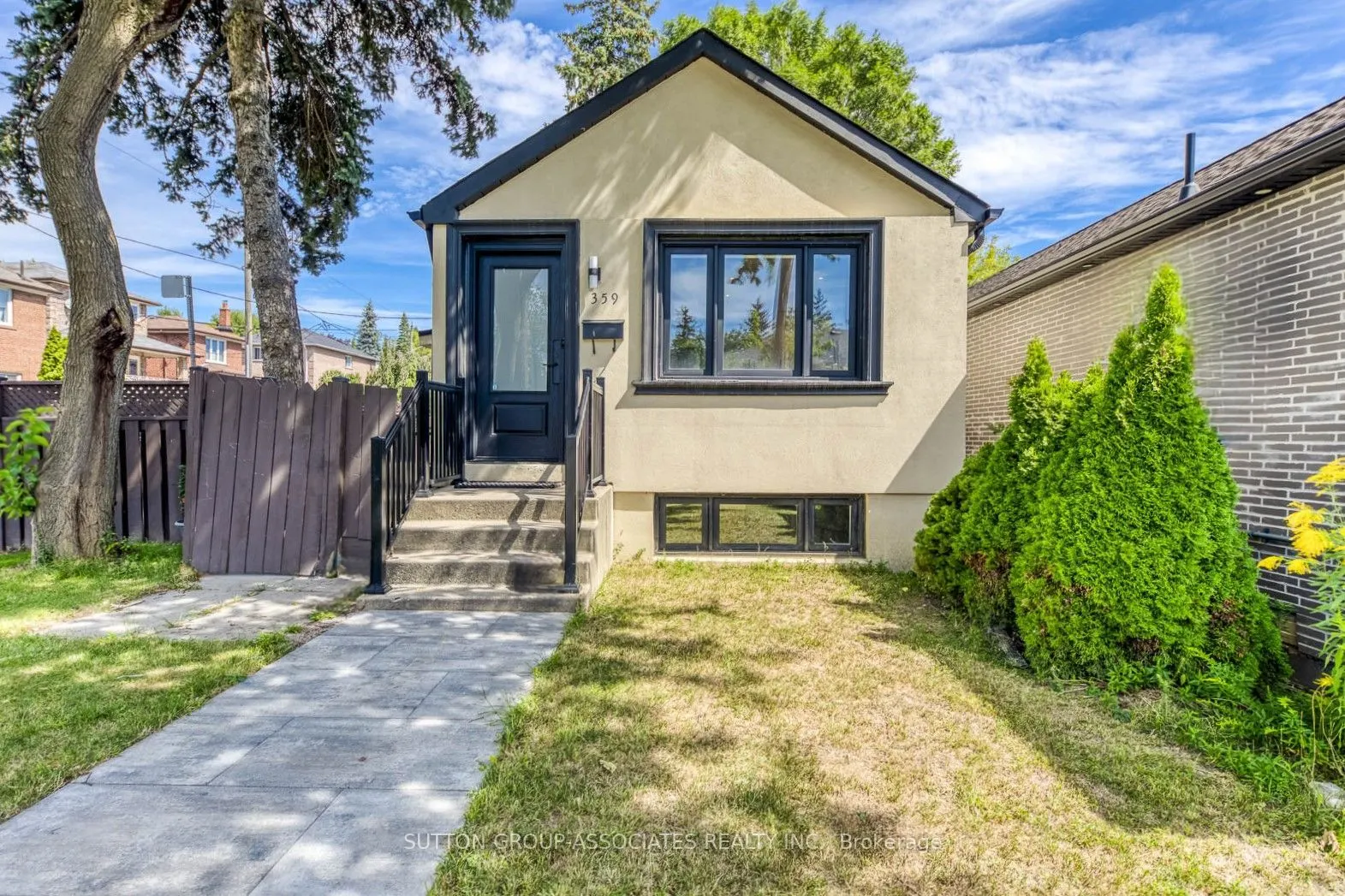 359 Harvie Avenue