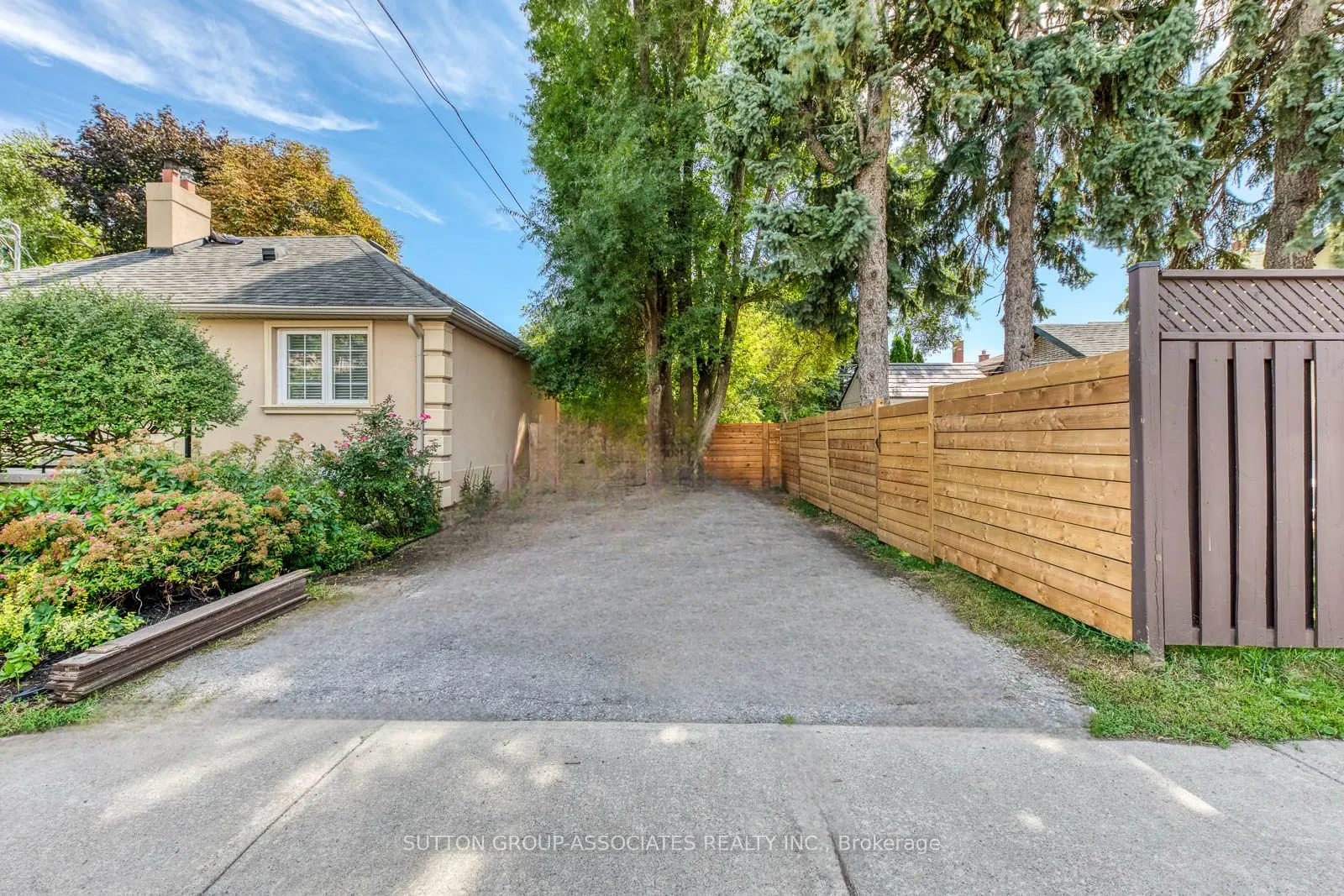 359 Harvie Avenue