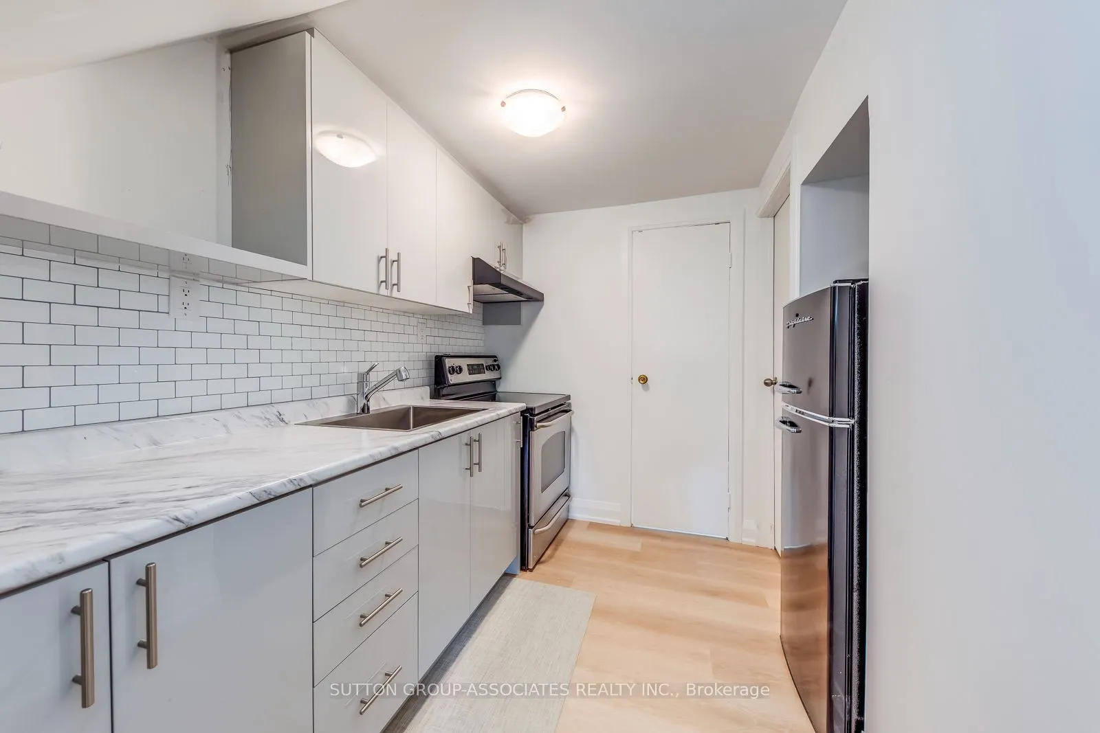 359 Harvie Avenue