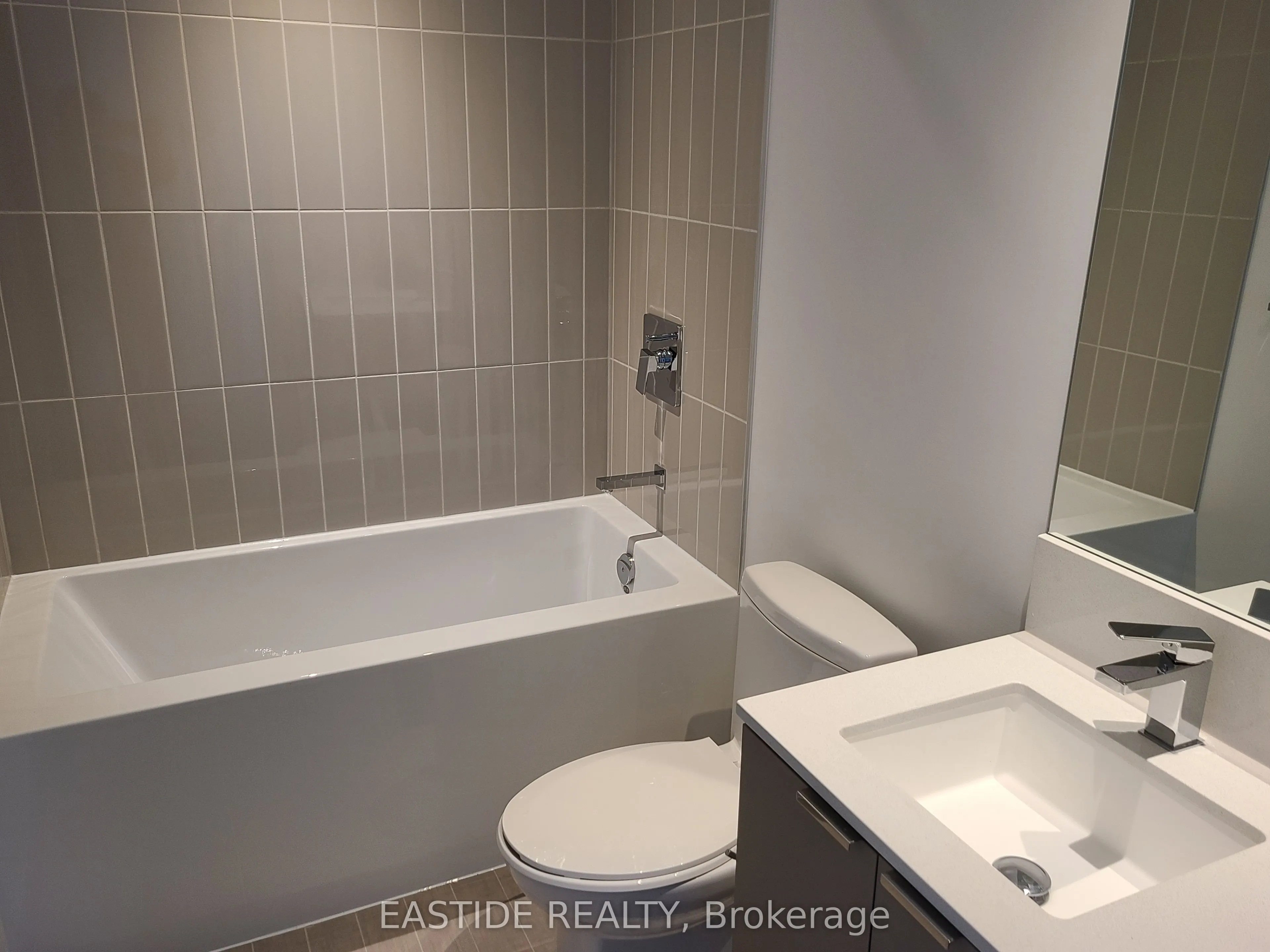 3883 Quartz Road, #1604