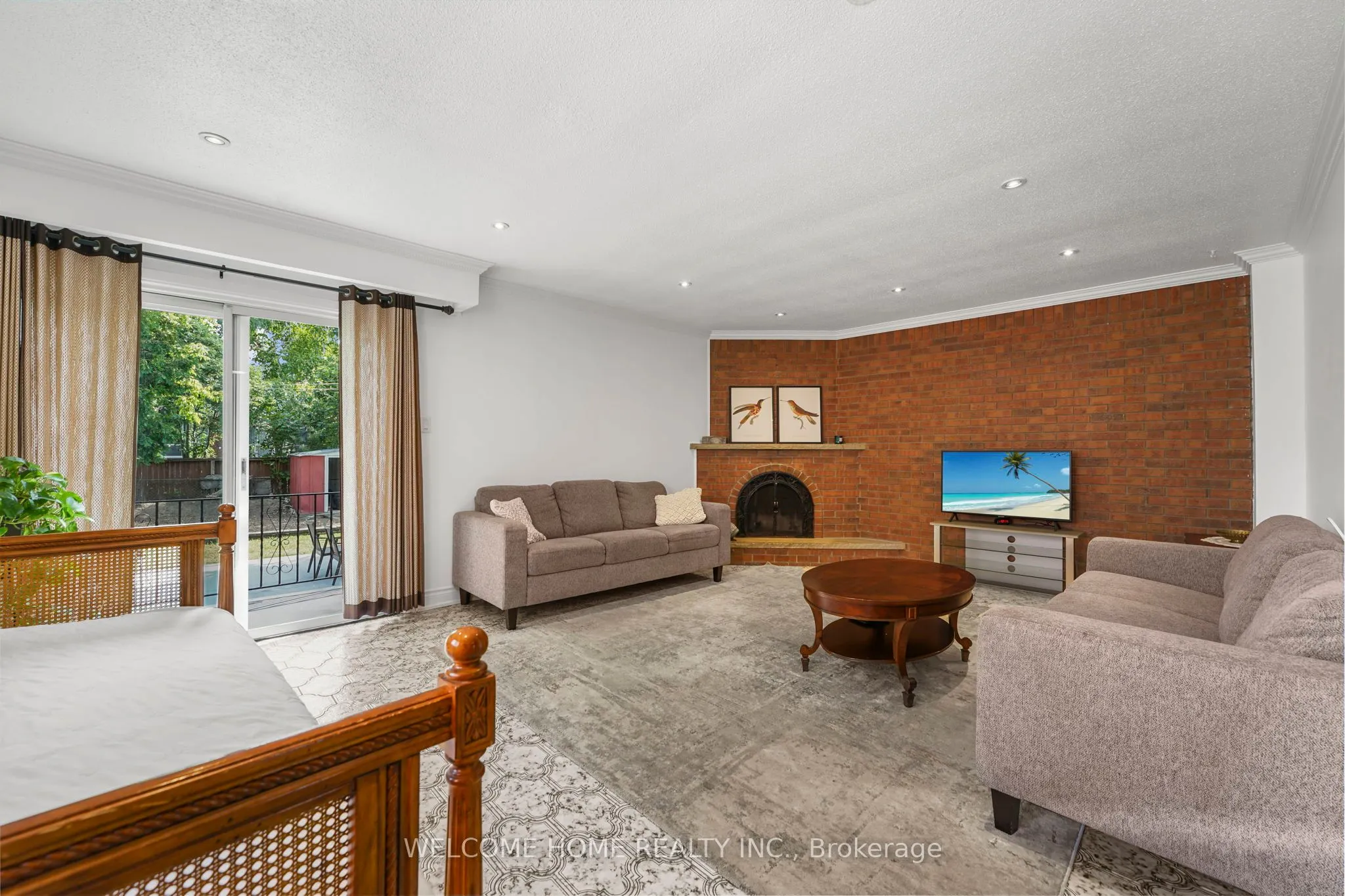 136 Ardwick Boulevard