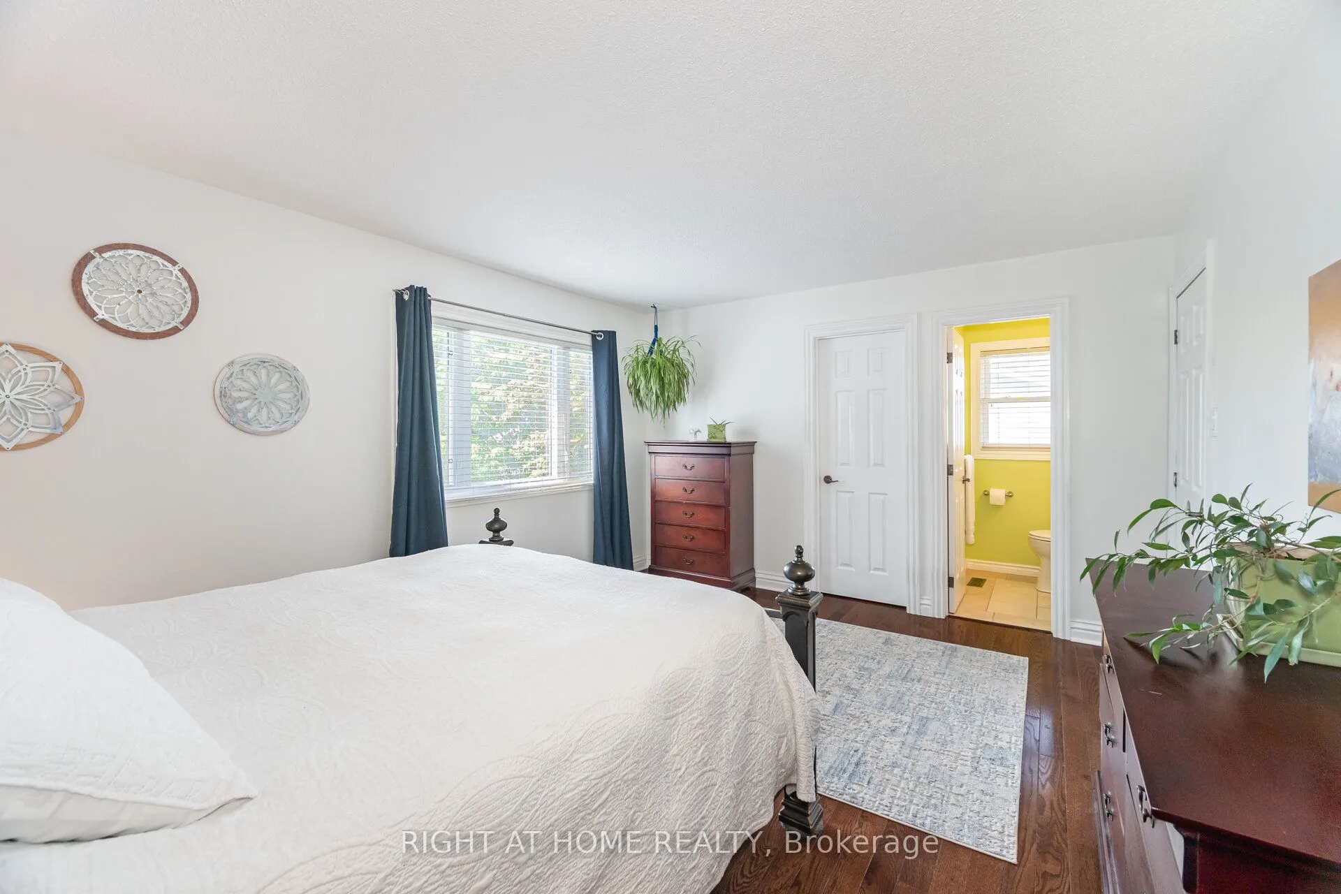 4 Cantrill Court