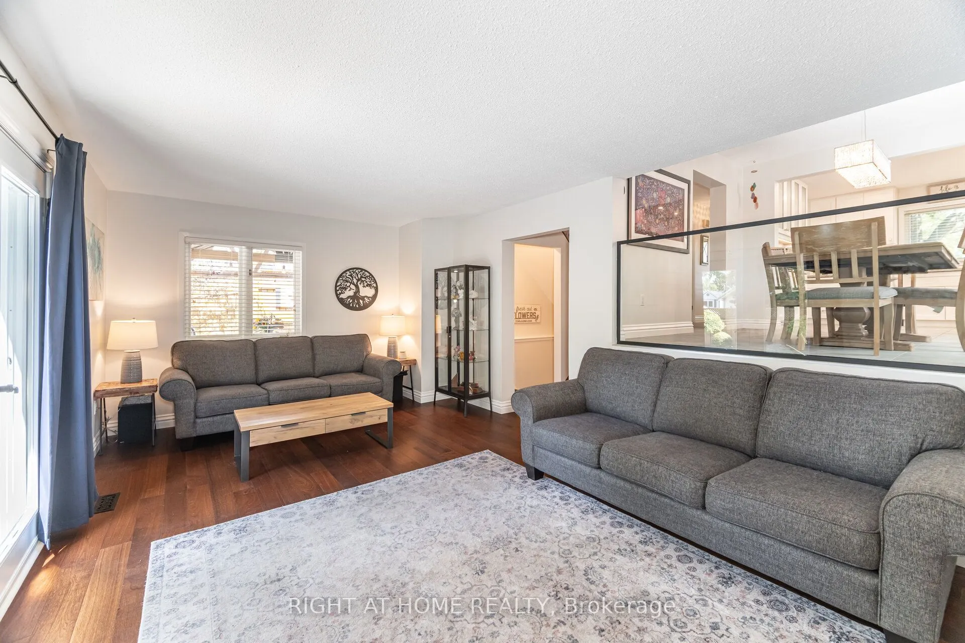 4 Cantrill Court