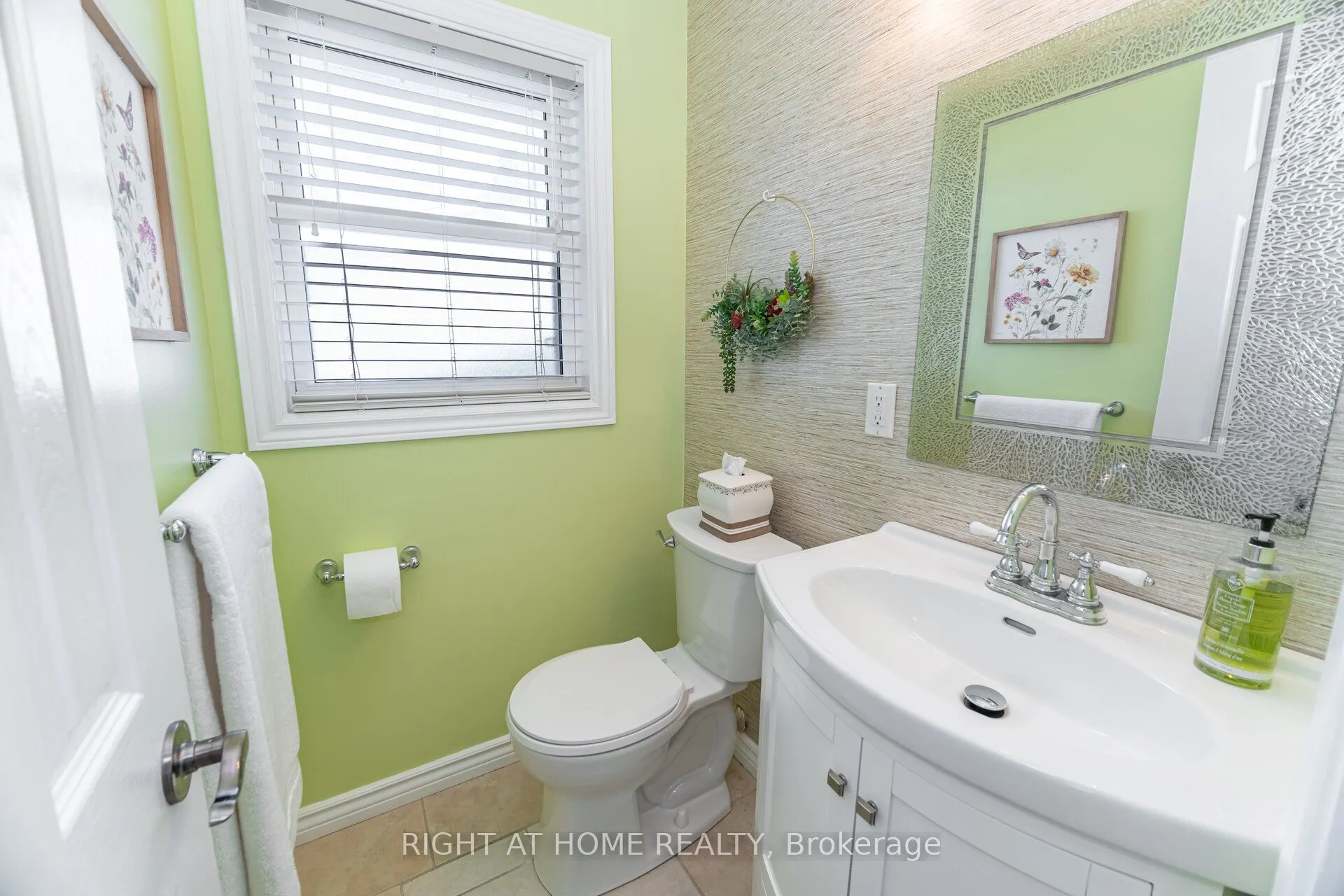4 Cantrill Court