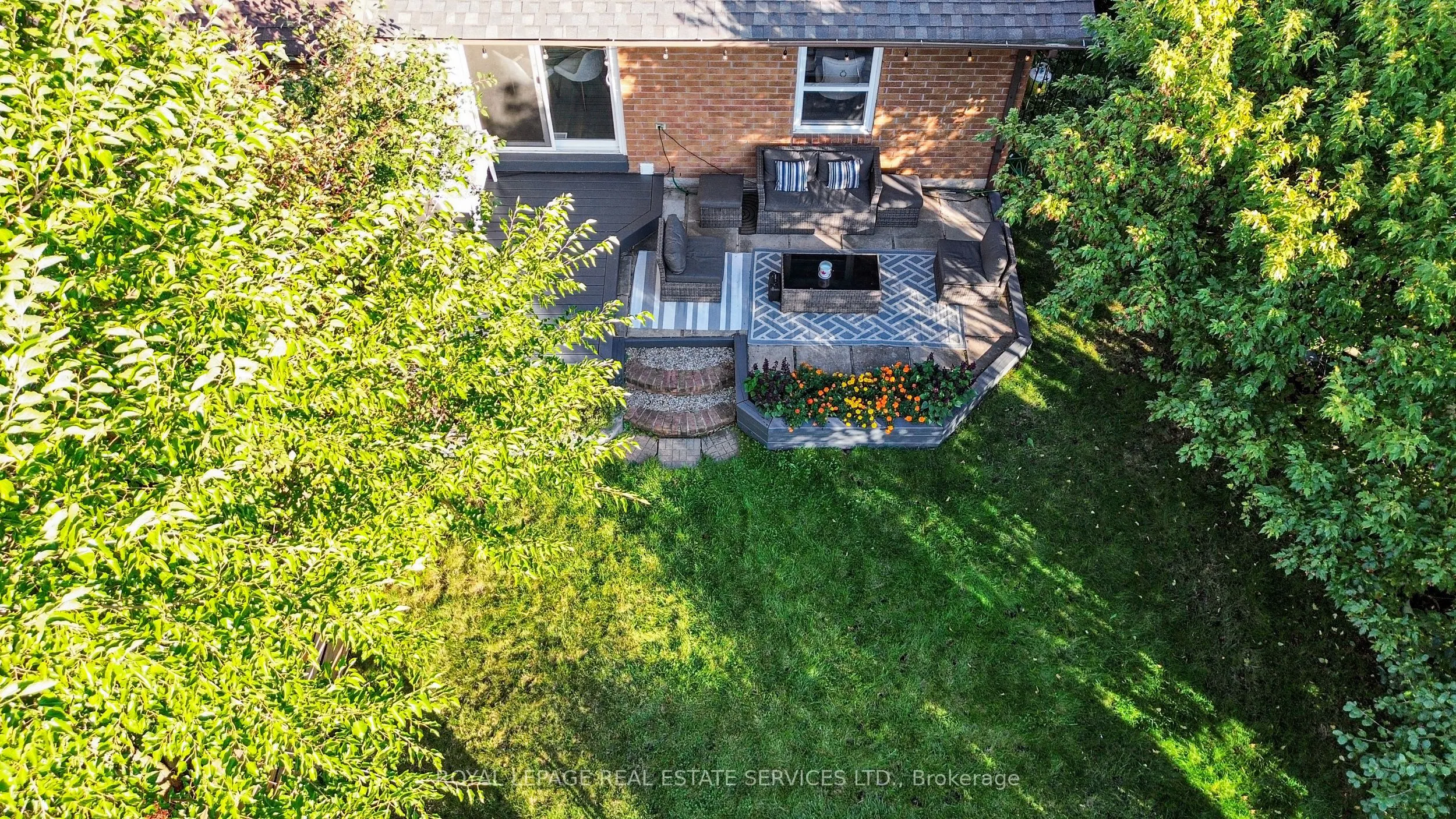 2252 Margot Street E