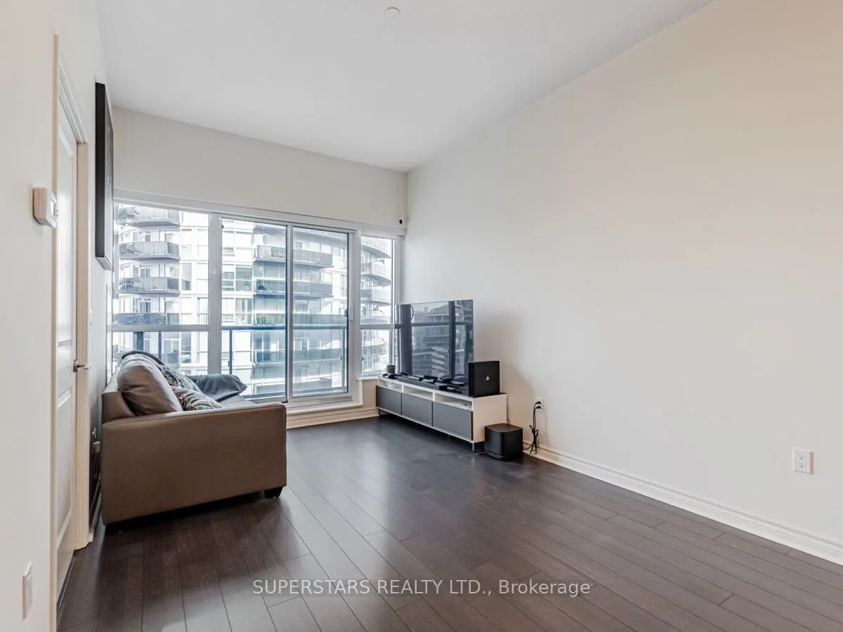 39 Annie Craig Drive, #9