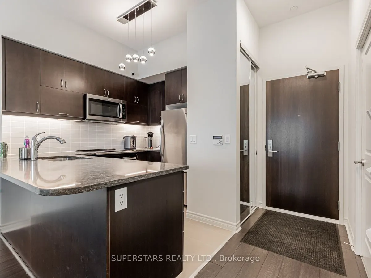 39 Annie Craig Drive, #9