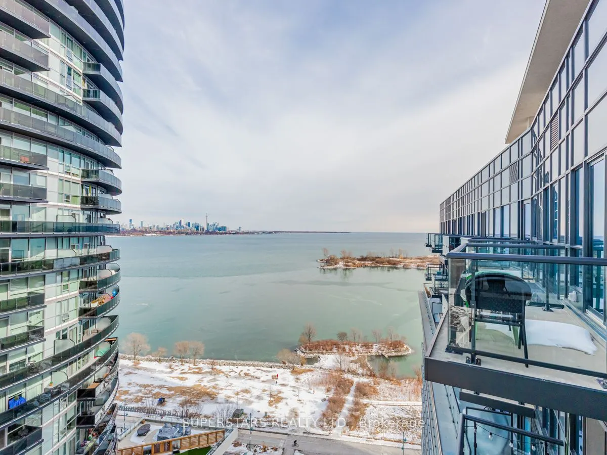 39 Annie Craig Drive, #9