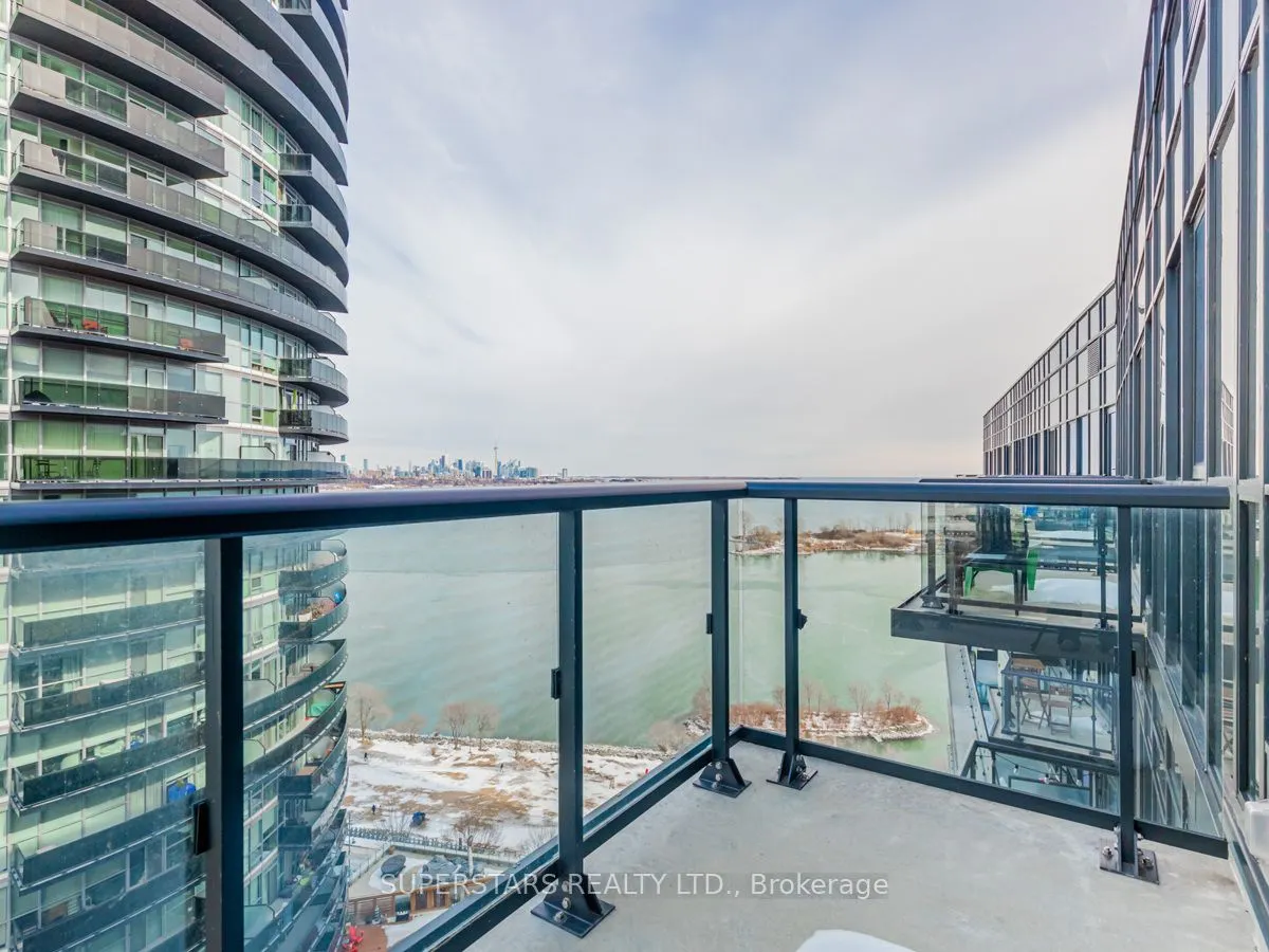 39 Annie Craig Drive, #9