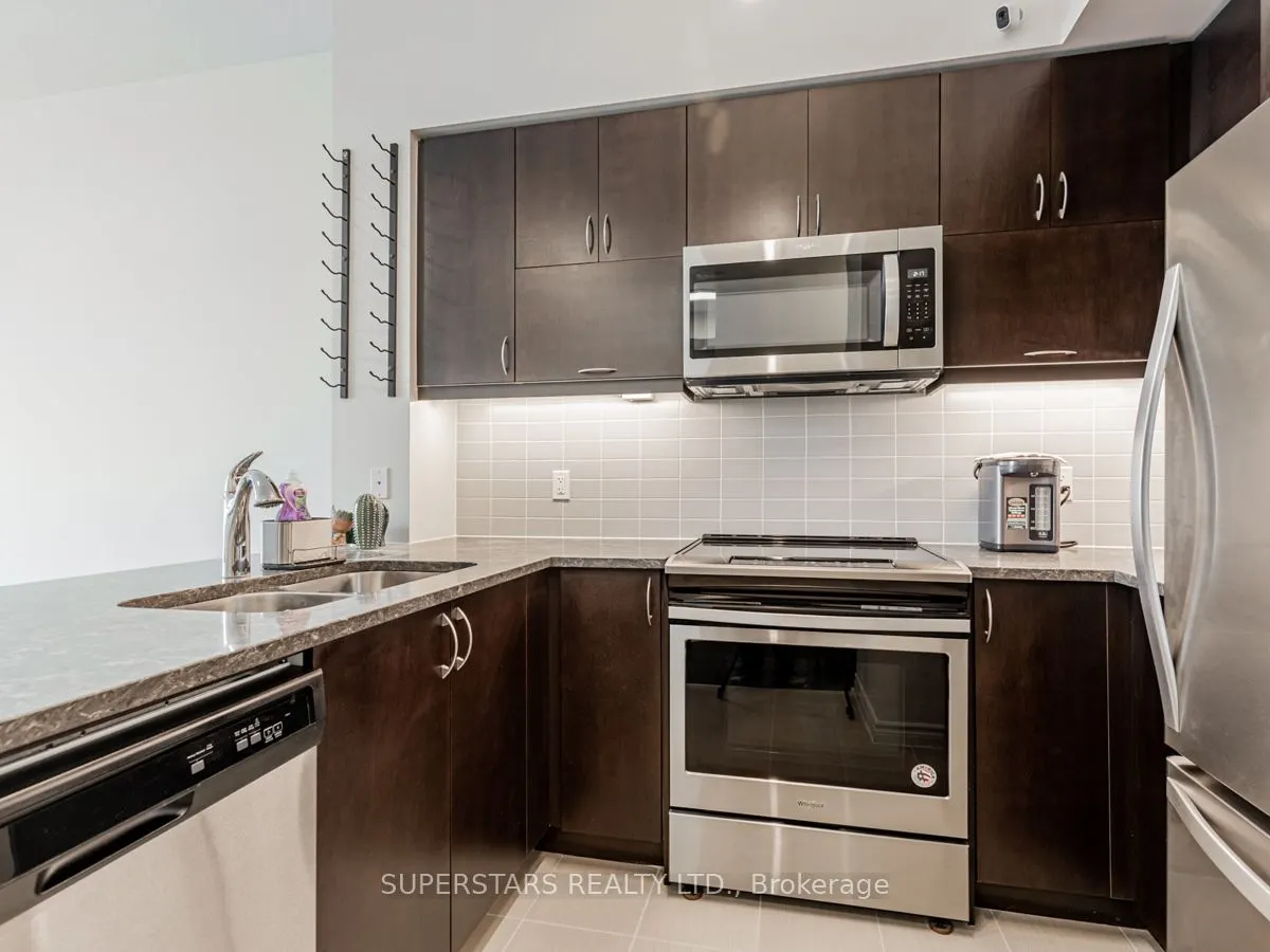 39 Annie Craig Drive, #9