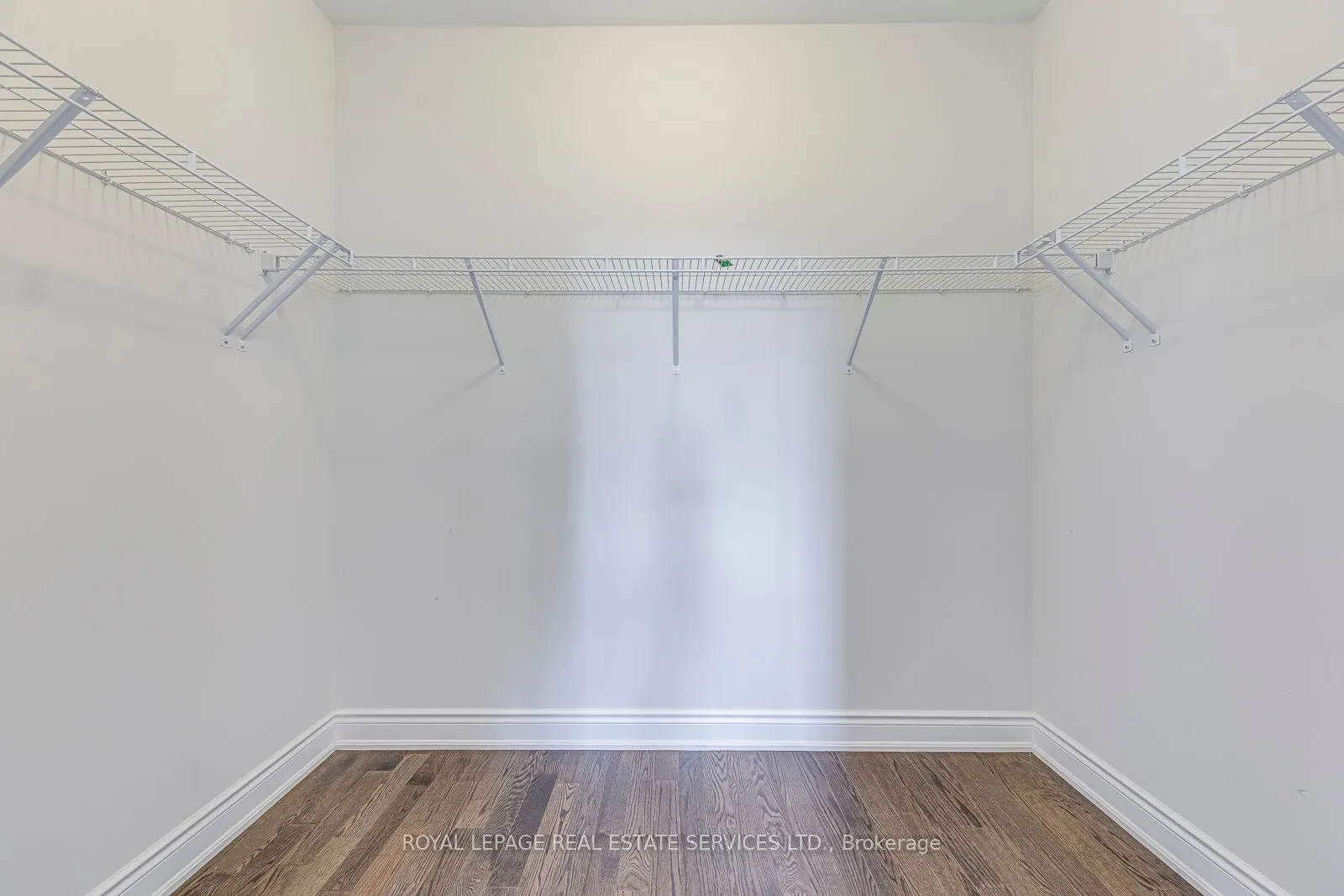 3234 Post Road