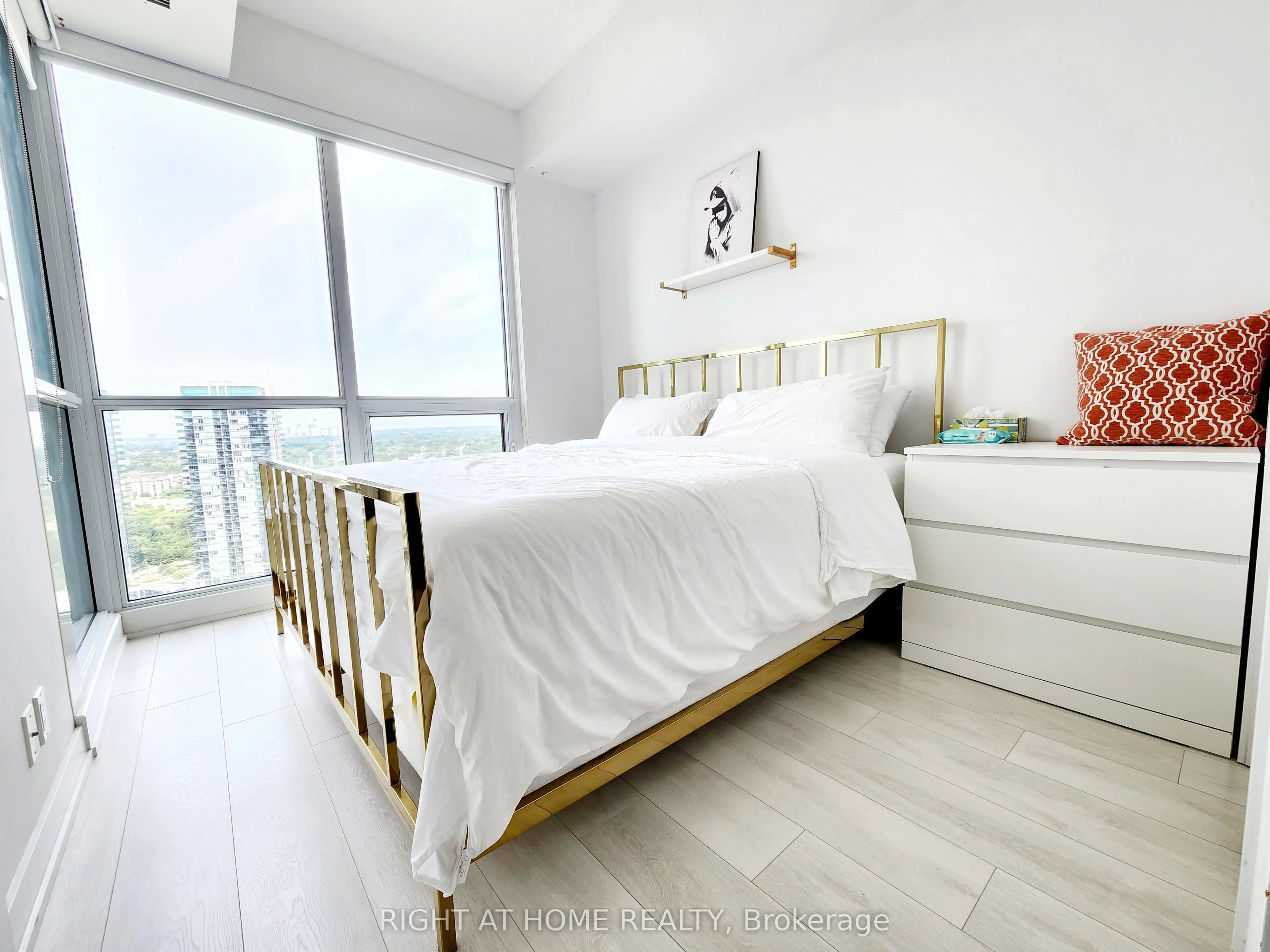 2200 Lakeshore Boulevard W, #2906