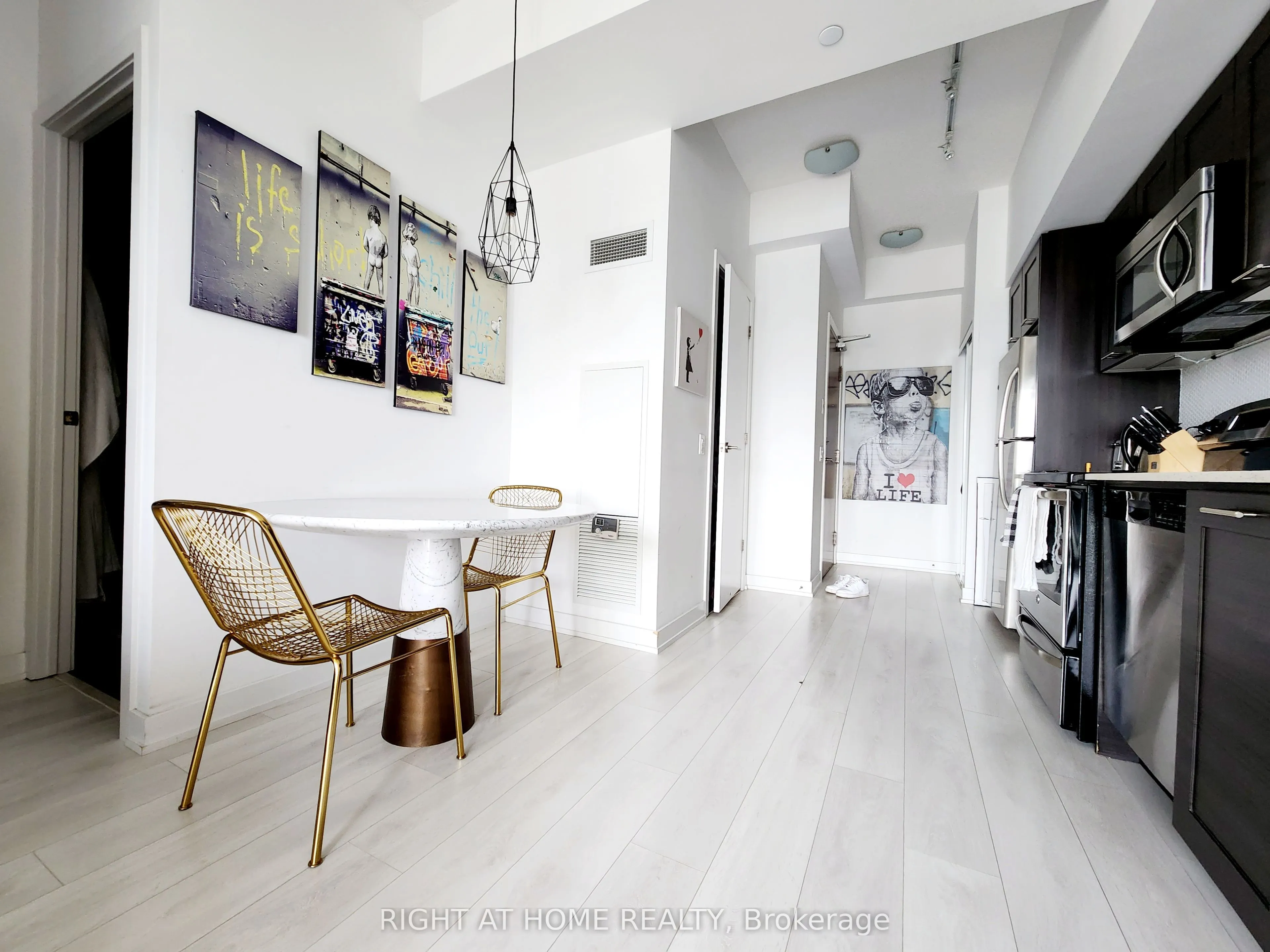 2200 Lakeshore Boulevard W, #2906