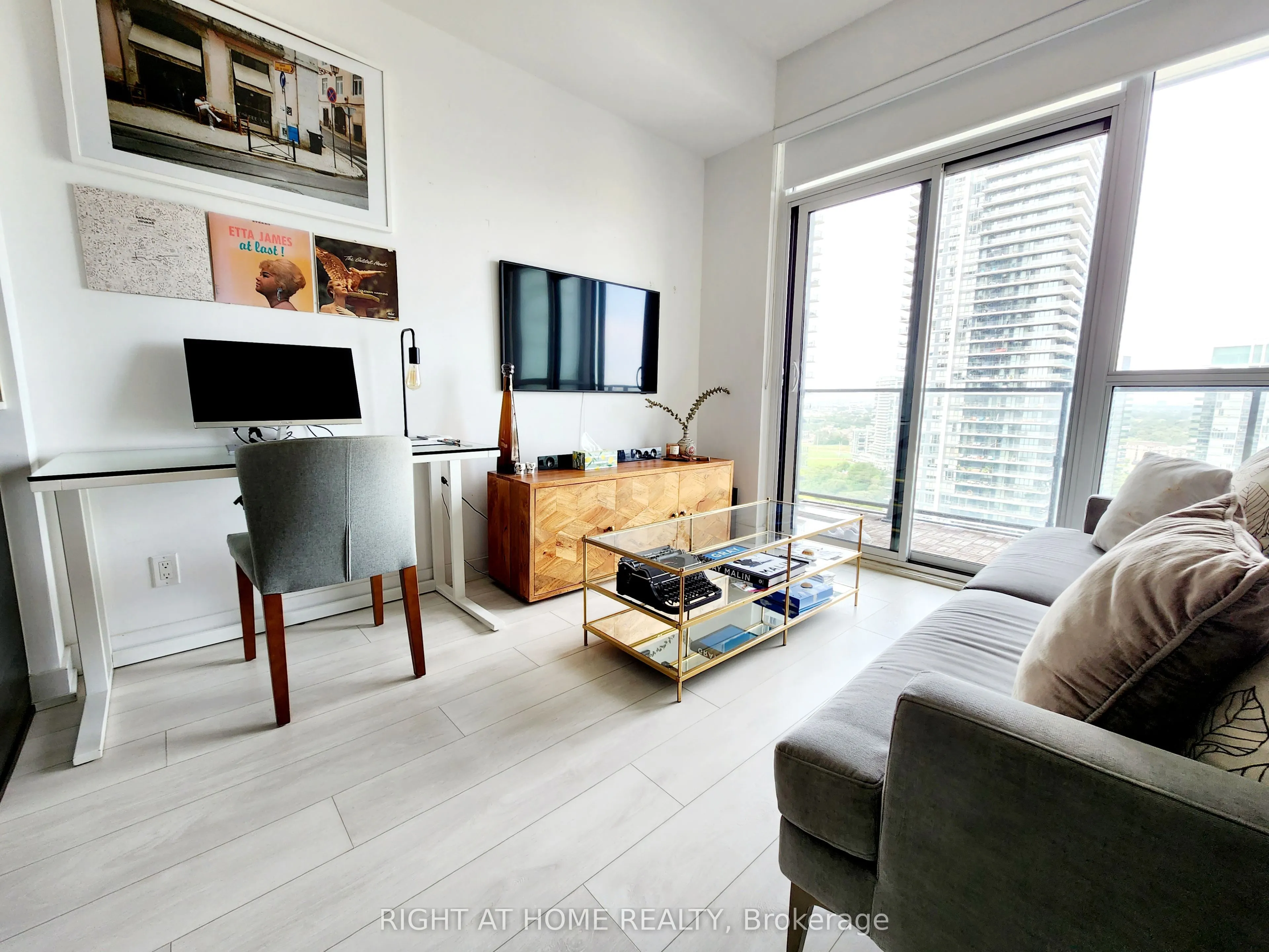 2200 Lakeshore Boulevard W, #2906