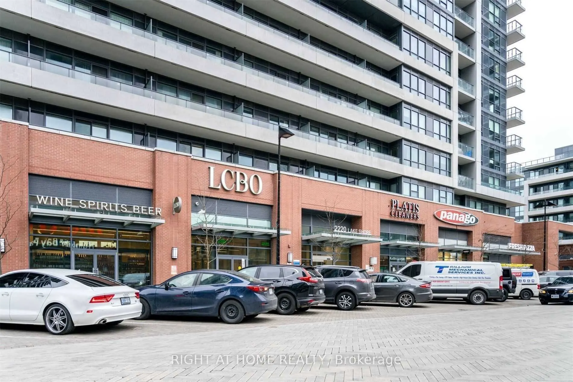 2200 Lakeshore Boulevard W, #2906