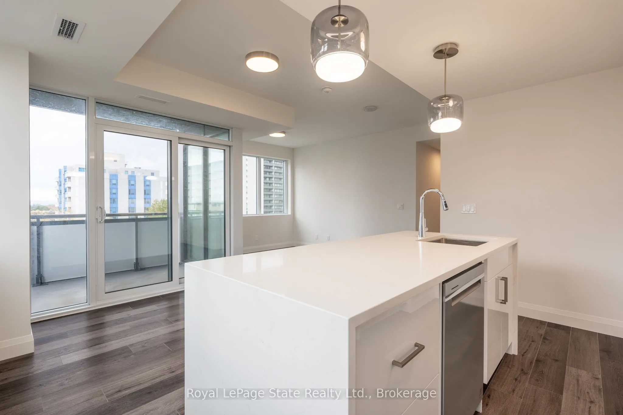 500 Brock Avenue, #808