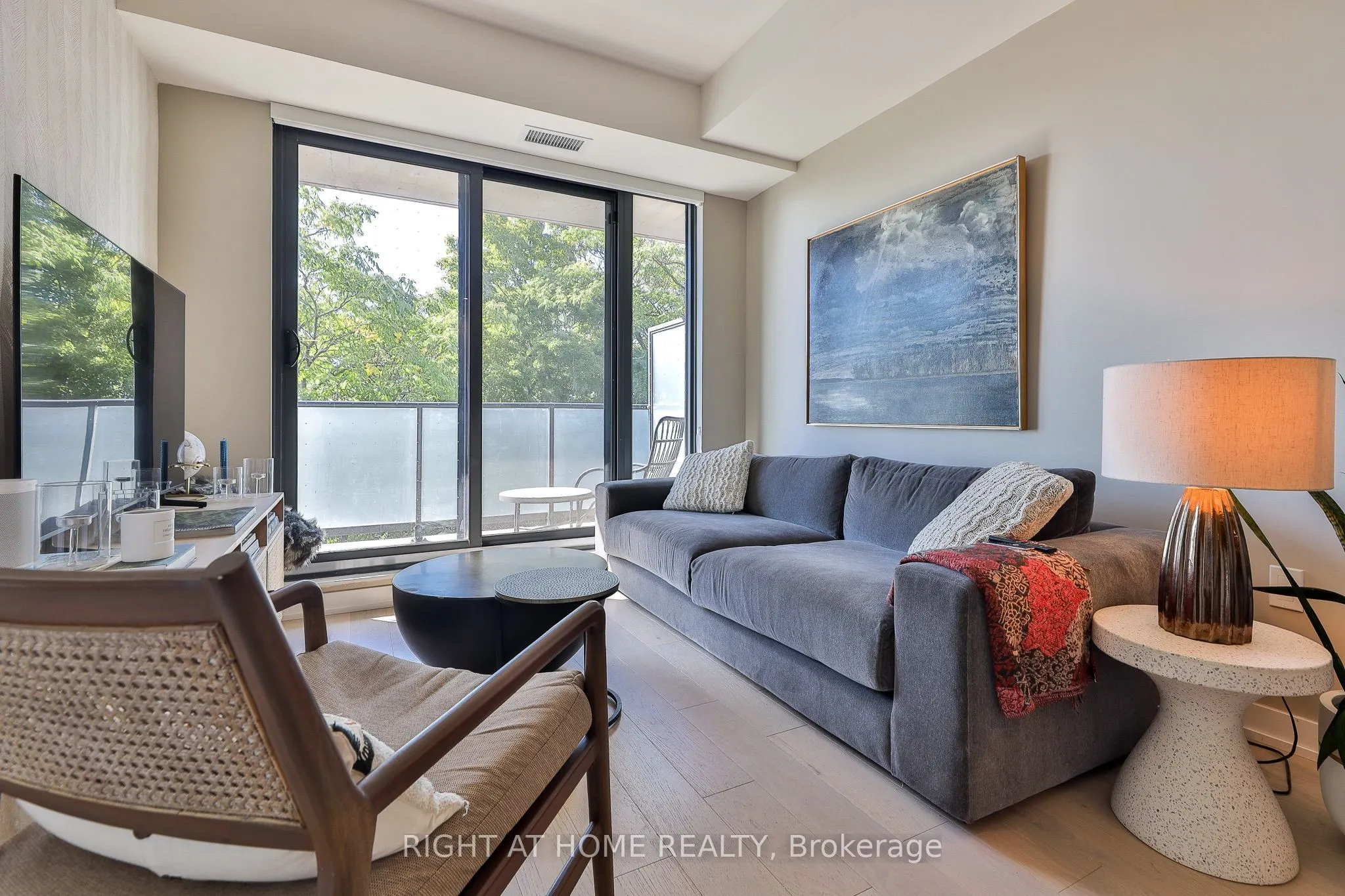 430 Roncesvalles Avenue, #410