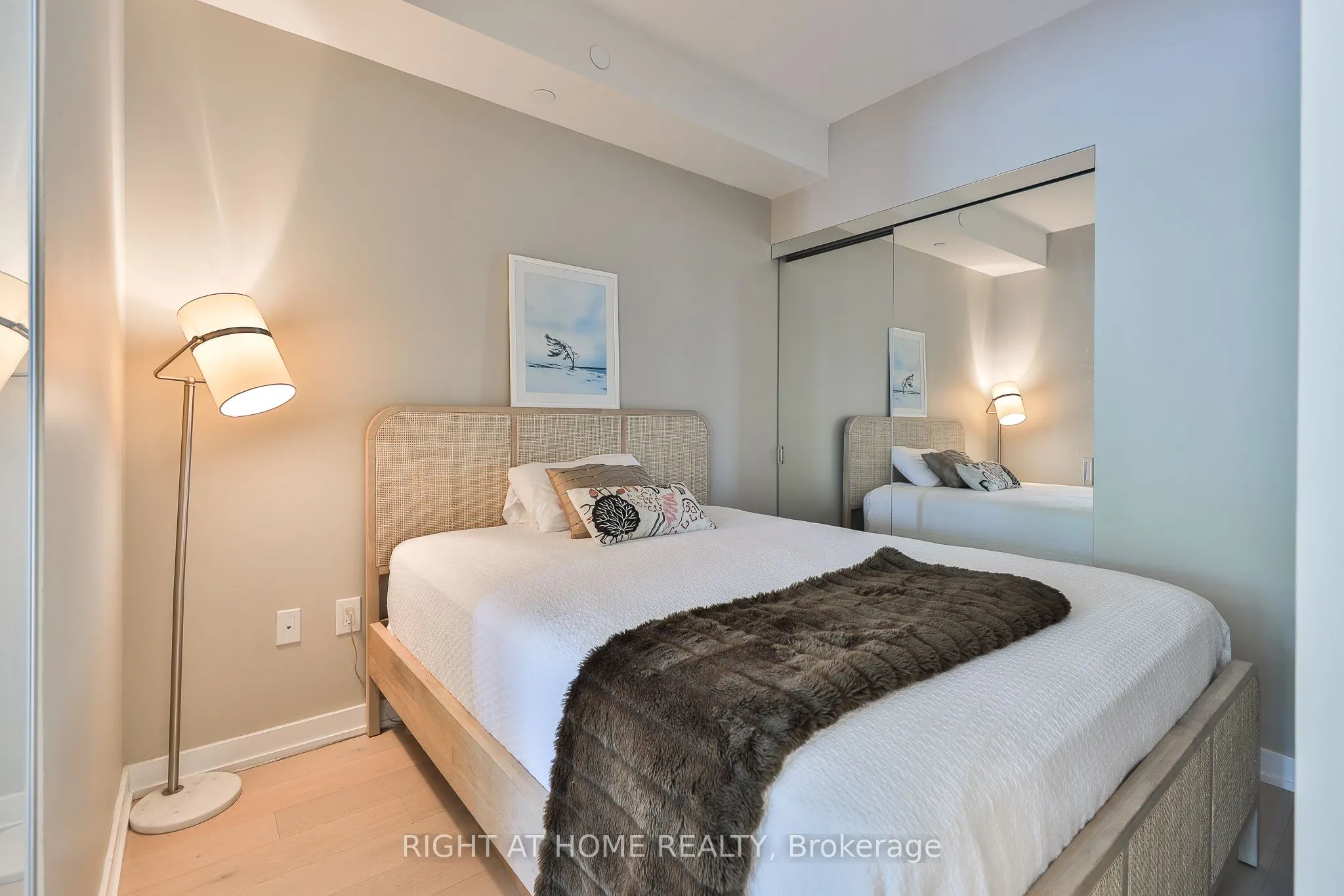 430 Roncesvalles Avenue, #410