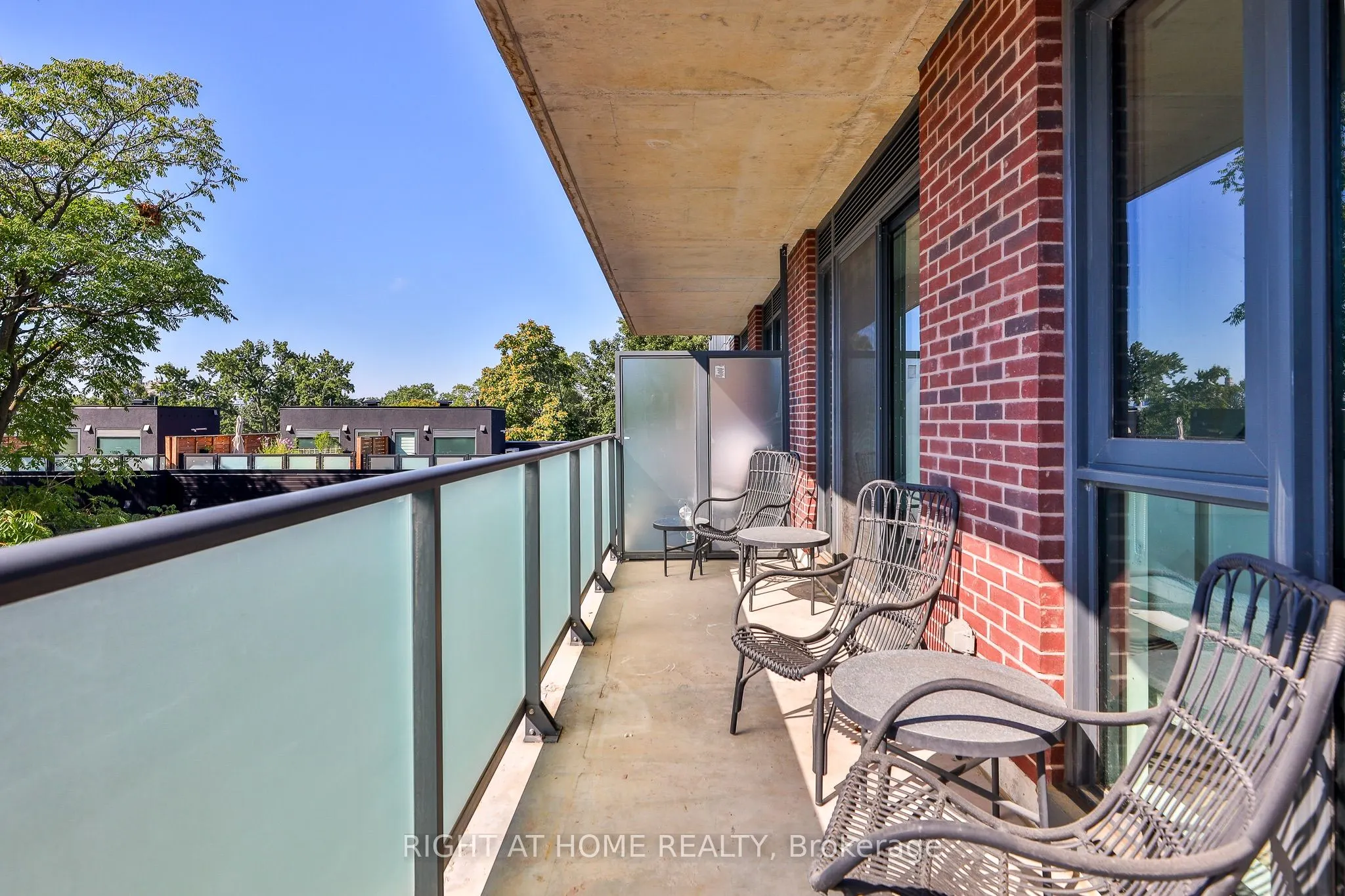 430 Roncesvalles Avenue, #410