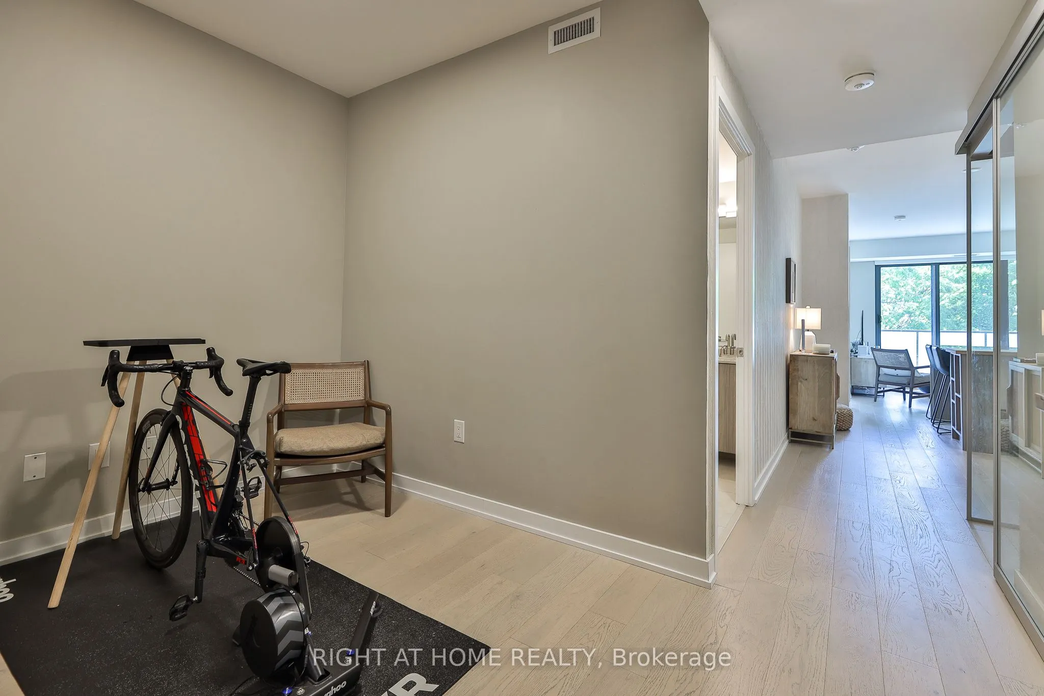 430 Roncesvalles Avenue, #410
