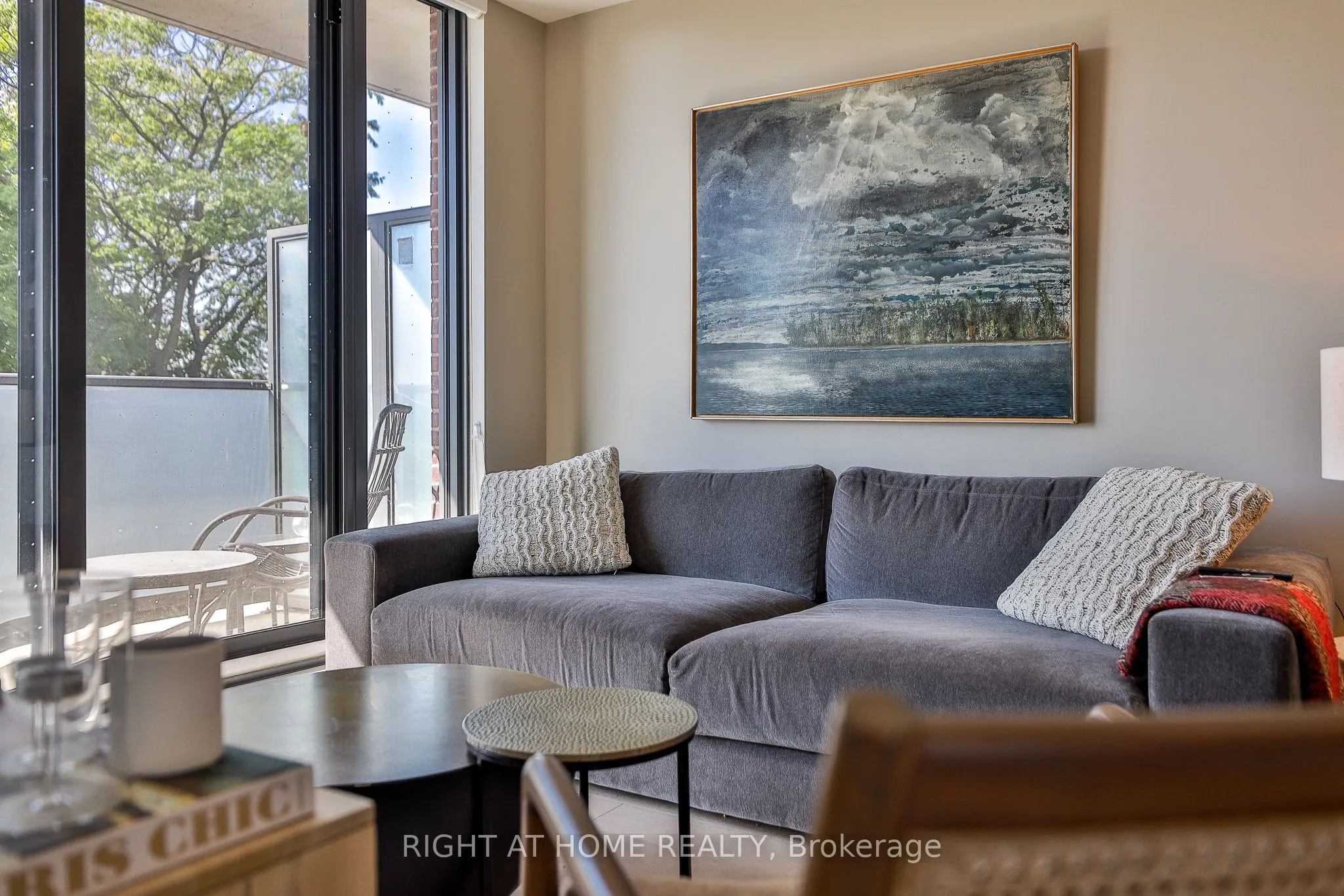 430 Roncesvalles Avenue, #410