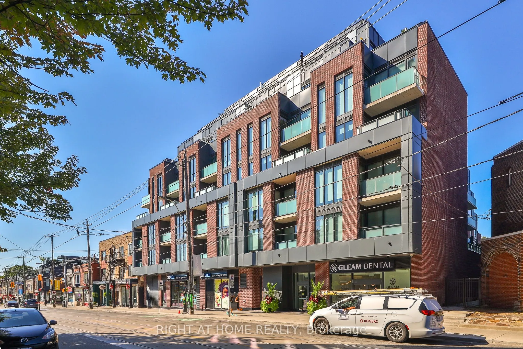 430 Roncesvalles Avenue, #410