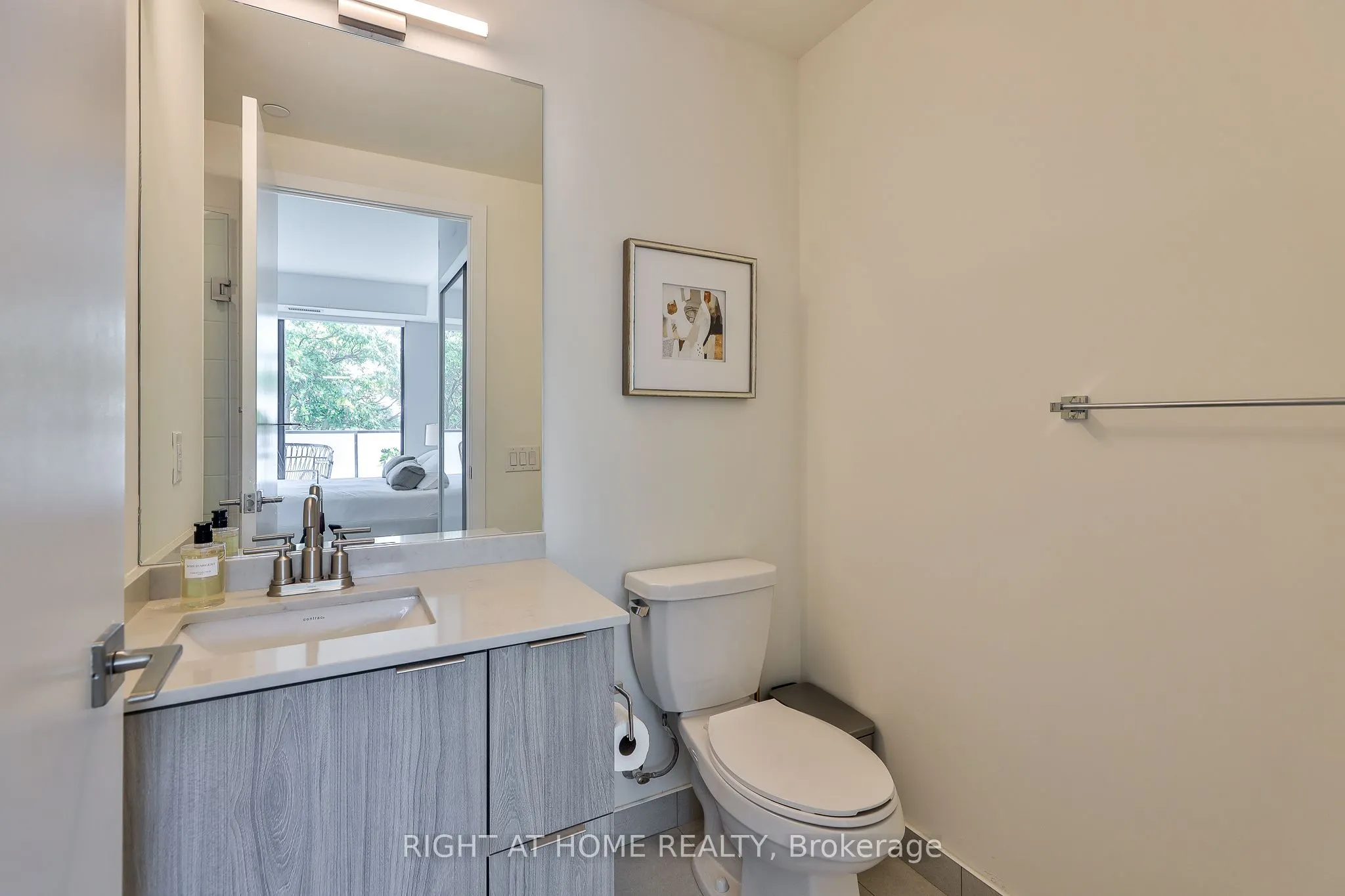 430 Roncesvalles Avenue, #410