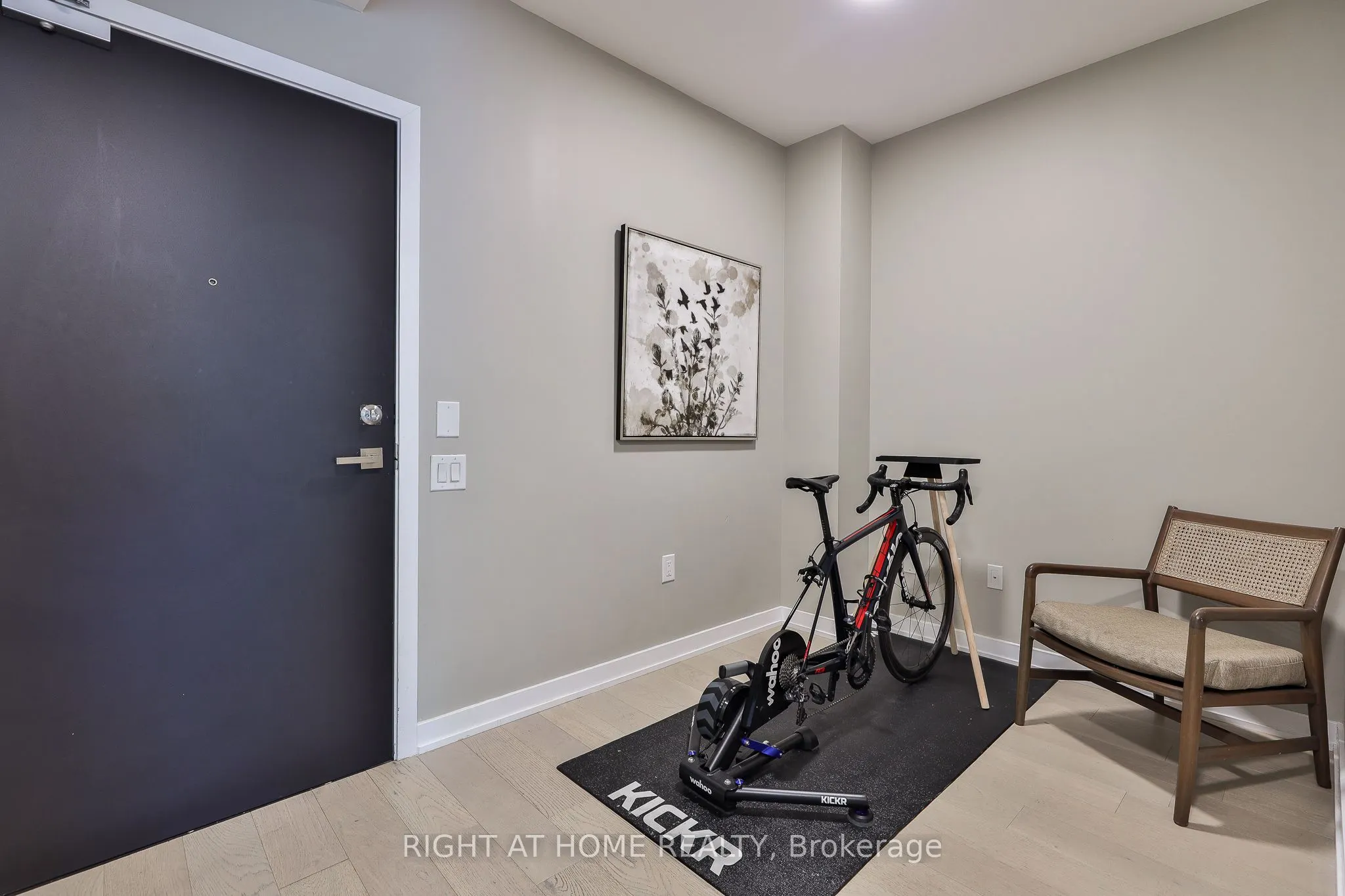 430 Roncesvalles Avenue, #410