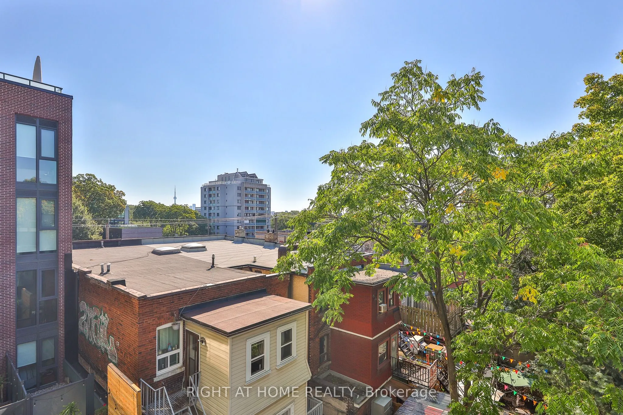 430 Roncesvalles Avenue, #410