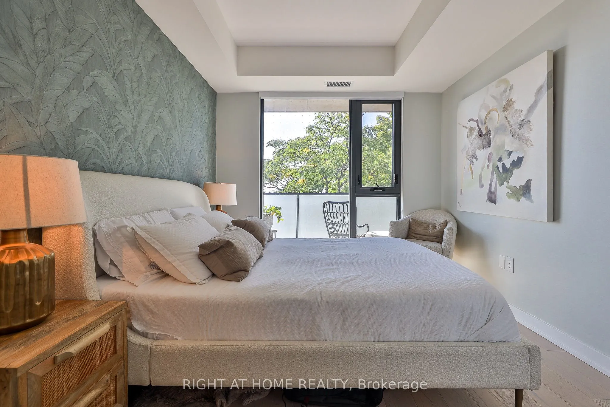 430 Roncesvalles Avenue, #410