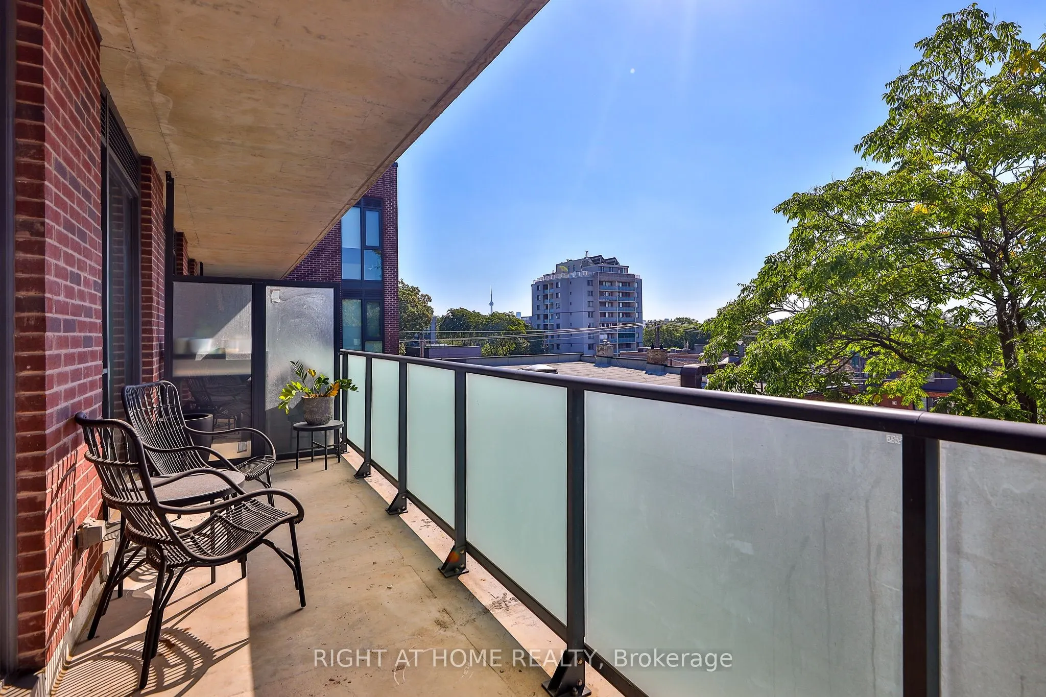 430 Roncesvalles Avenue, #410