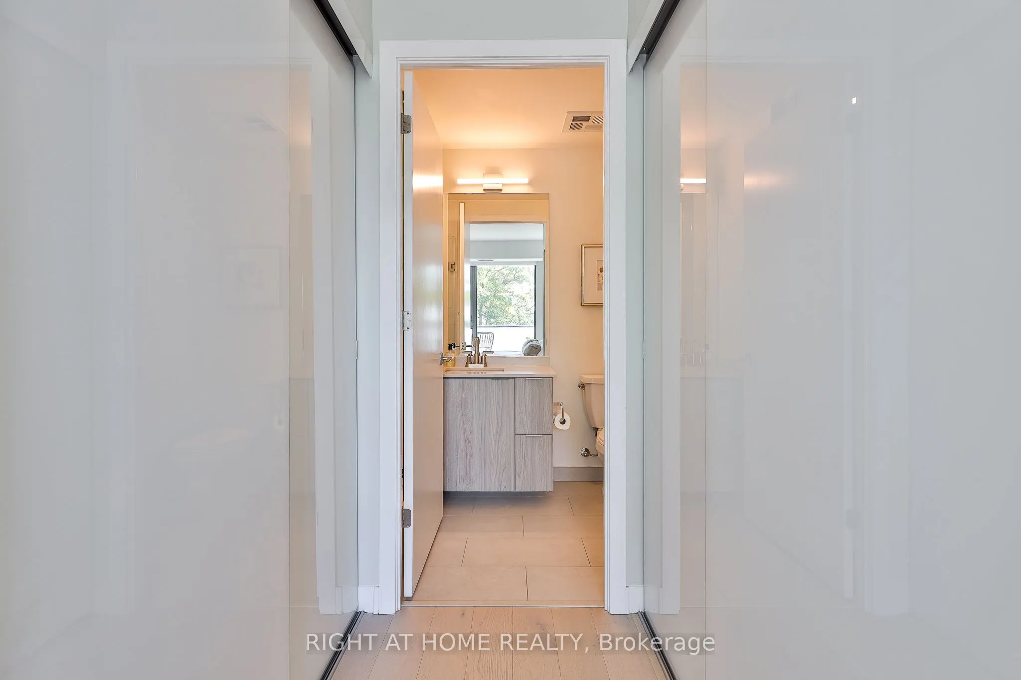 430 Roncesvalles Avenue, #410